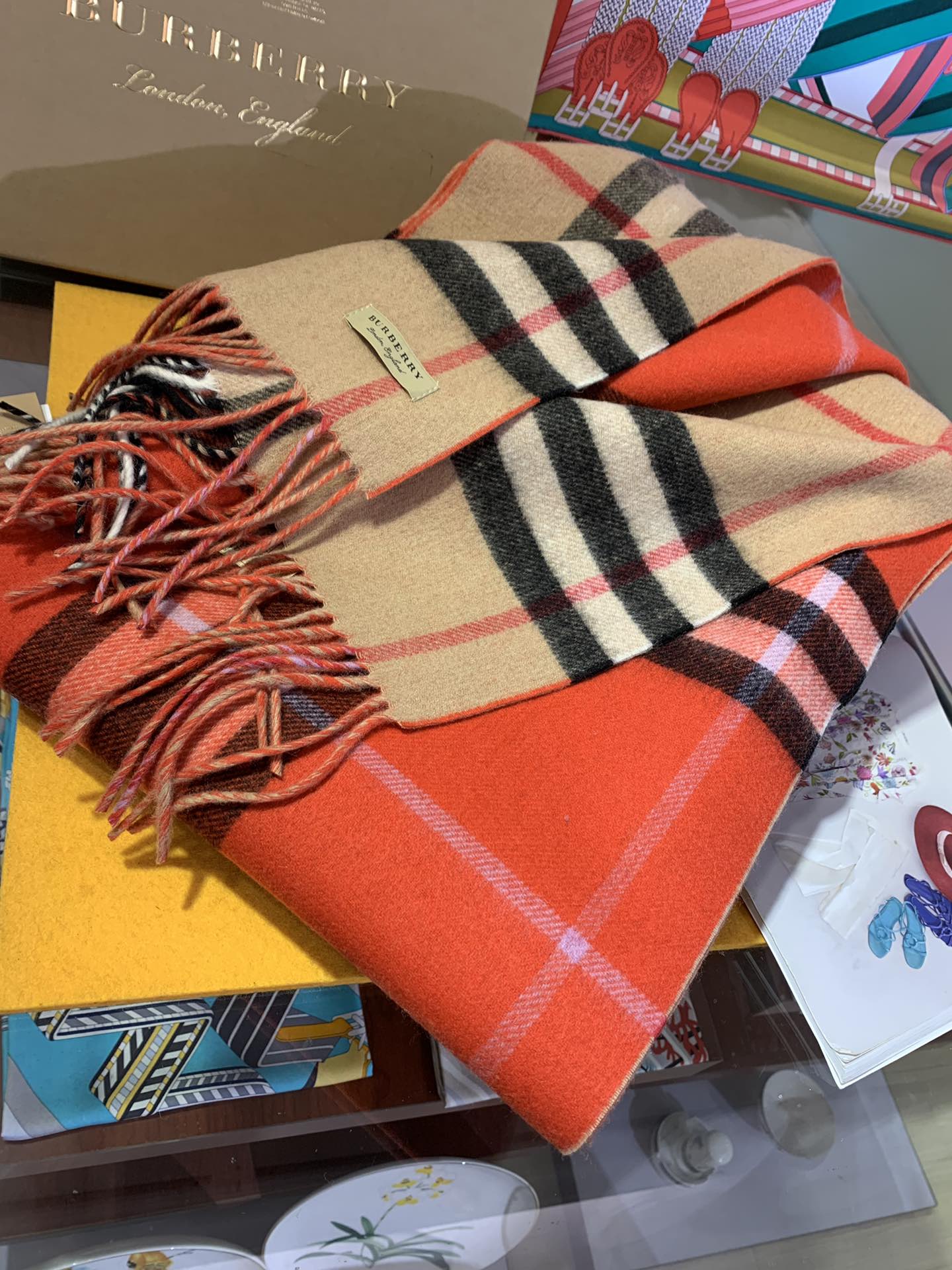 BURBERRY LONG SCARF 250 CM IN TIGER ORANGE AND BEIGE CASHMERE 410473