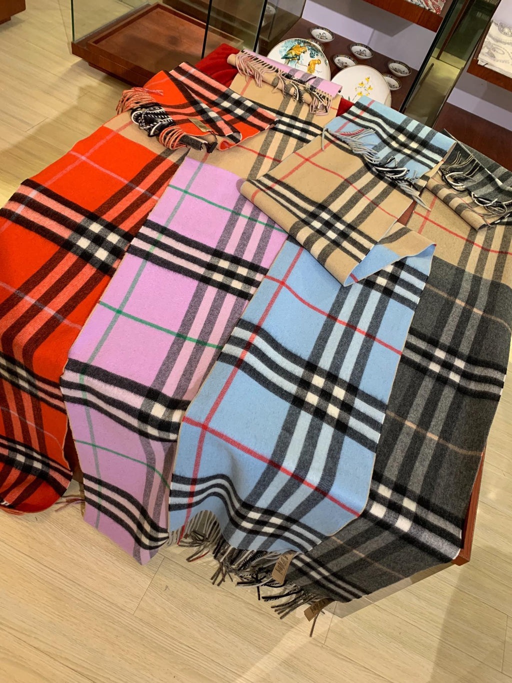 BURBERRY LONG SCARF 250 CM IN TIGER ORANGE AND BEIGE CASHMERE 410473