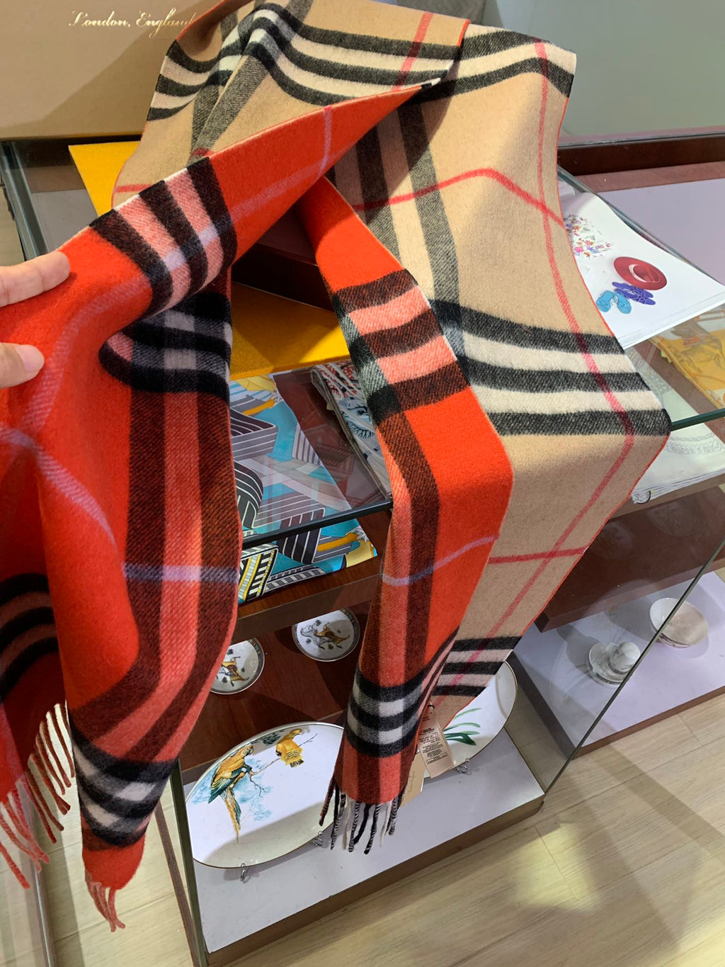 BURBERRY LONG SCARF 250 CM IN TIGER ORANGE AND BEIGE CASHMERE 410473