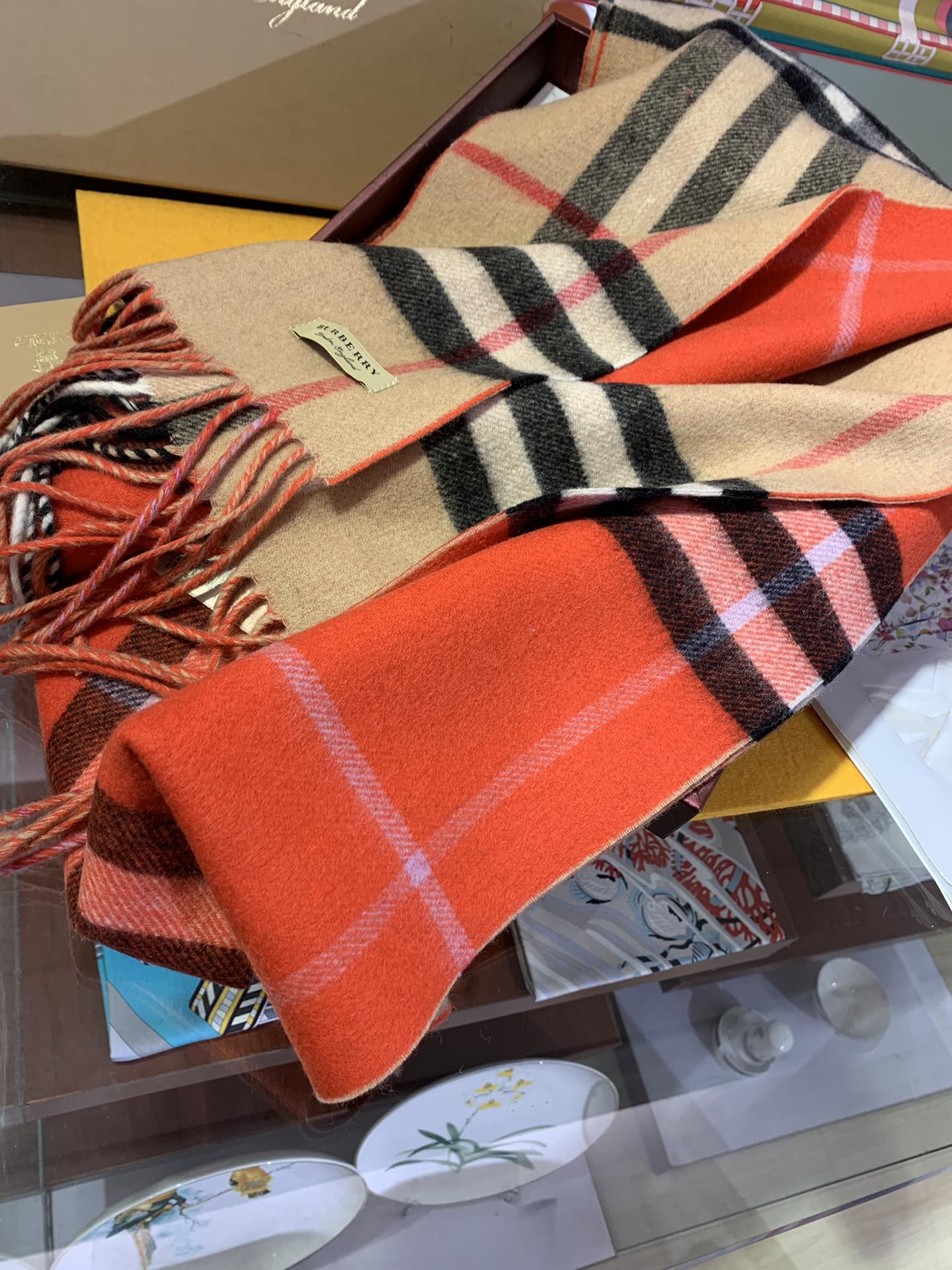 BURBERRY LONG SCARF 250 CM IN TIGER ORANGE AND BEIGE CASHMERE 410473