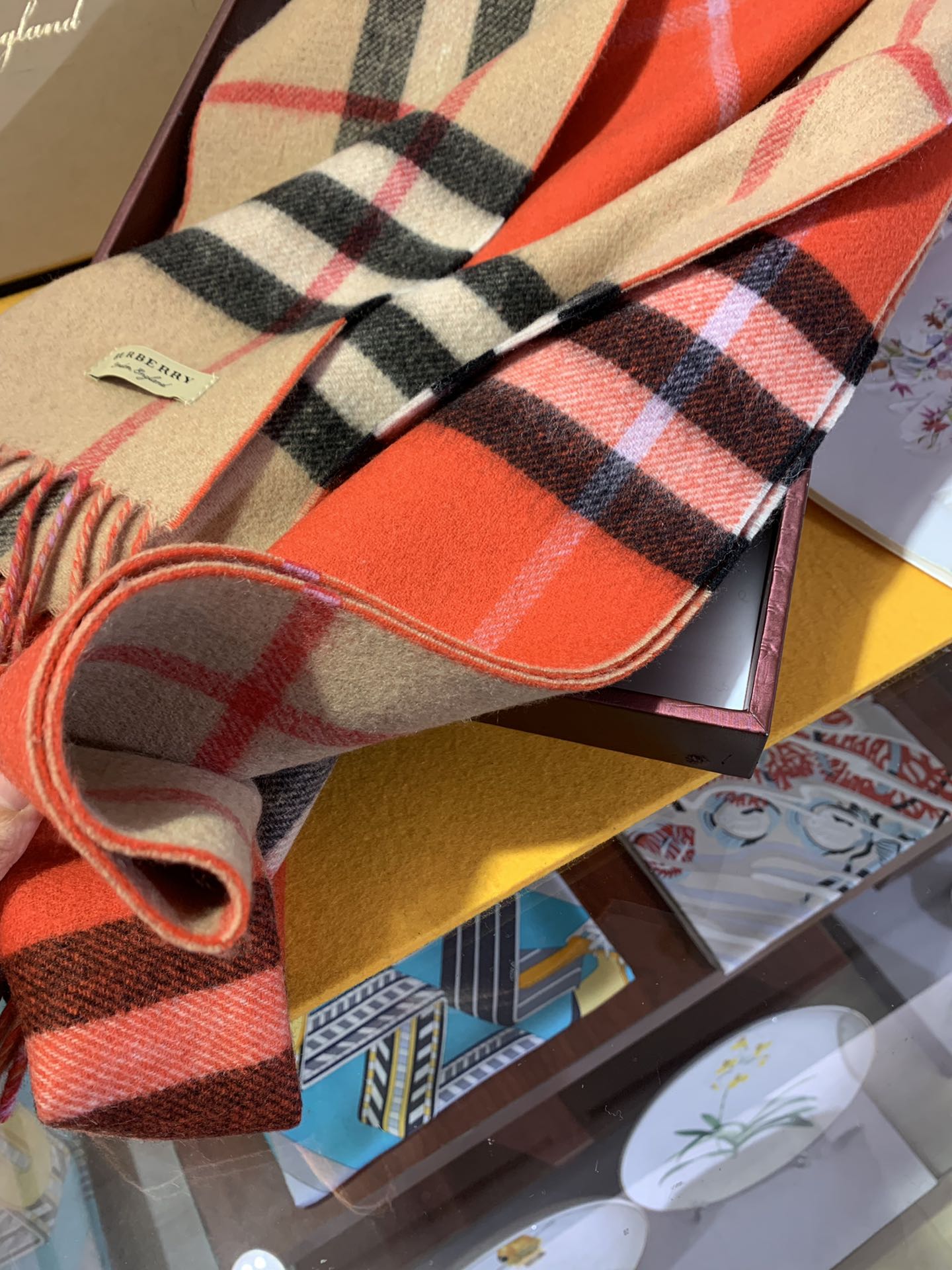BURBERRY LONG SCARF 250 CM IN TIGER ORANGE AND BEIGE CASHMERE 410473