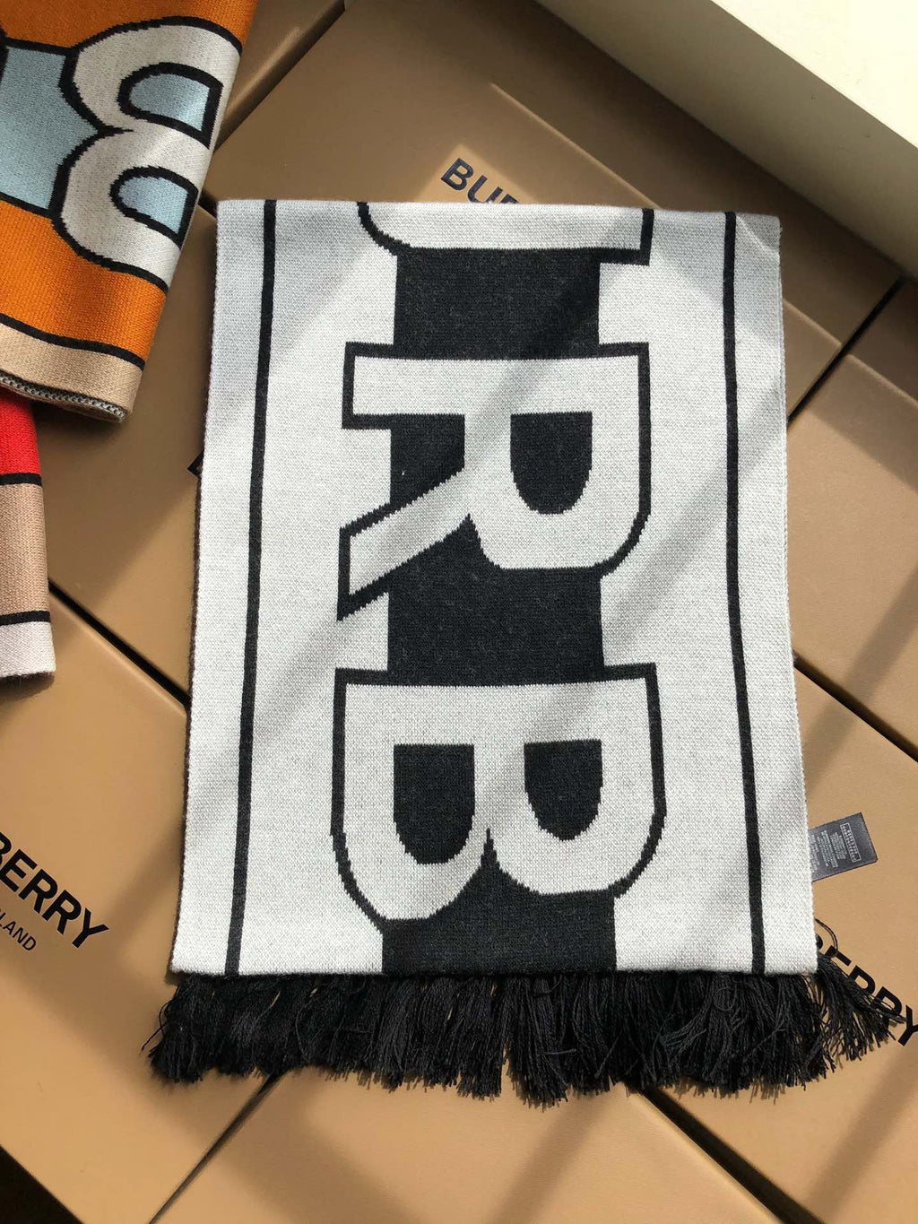 BURBERRY BBR SCARF 175 CM IN CASHMERE 484334