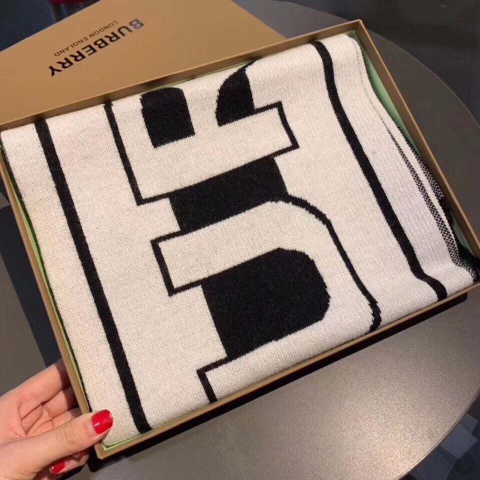 BURBERRY BBR SCARF 175 CM IN CASHMERE 484334