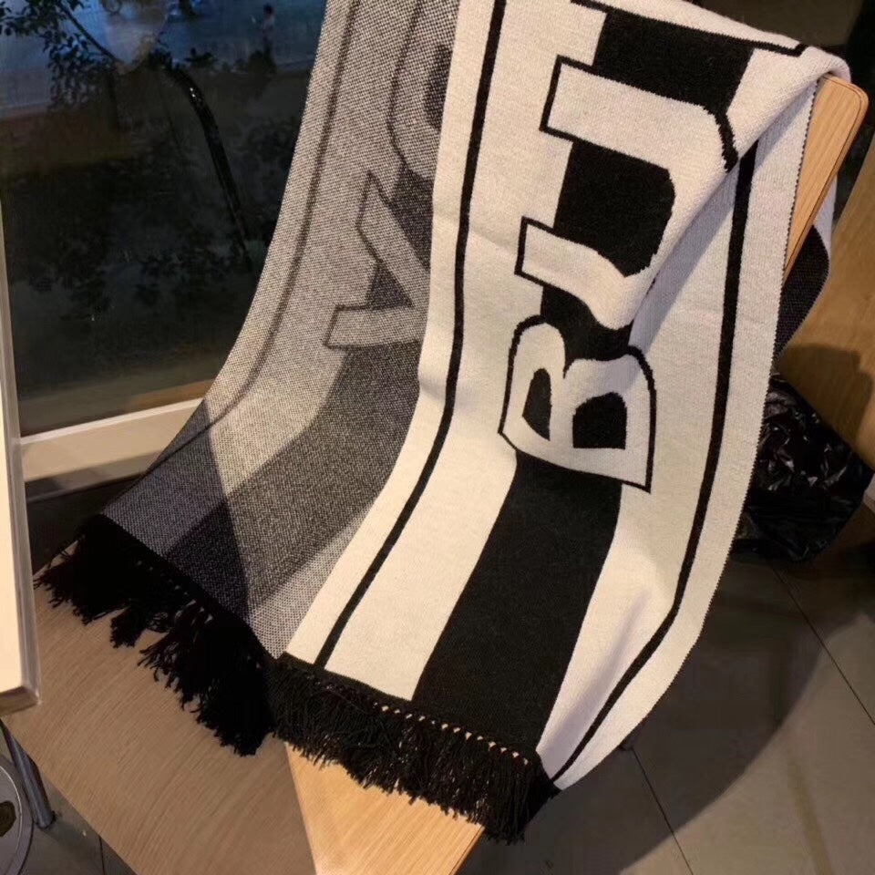 BURBERRY BBR SCARF 175 CM IN CASHMERE 484334