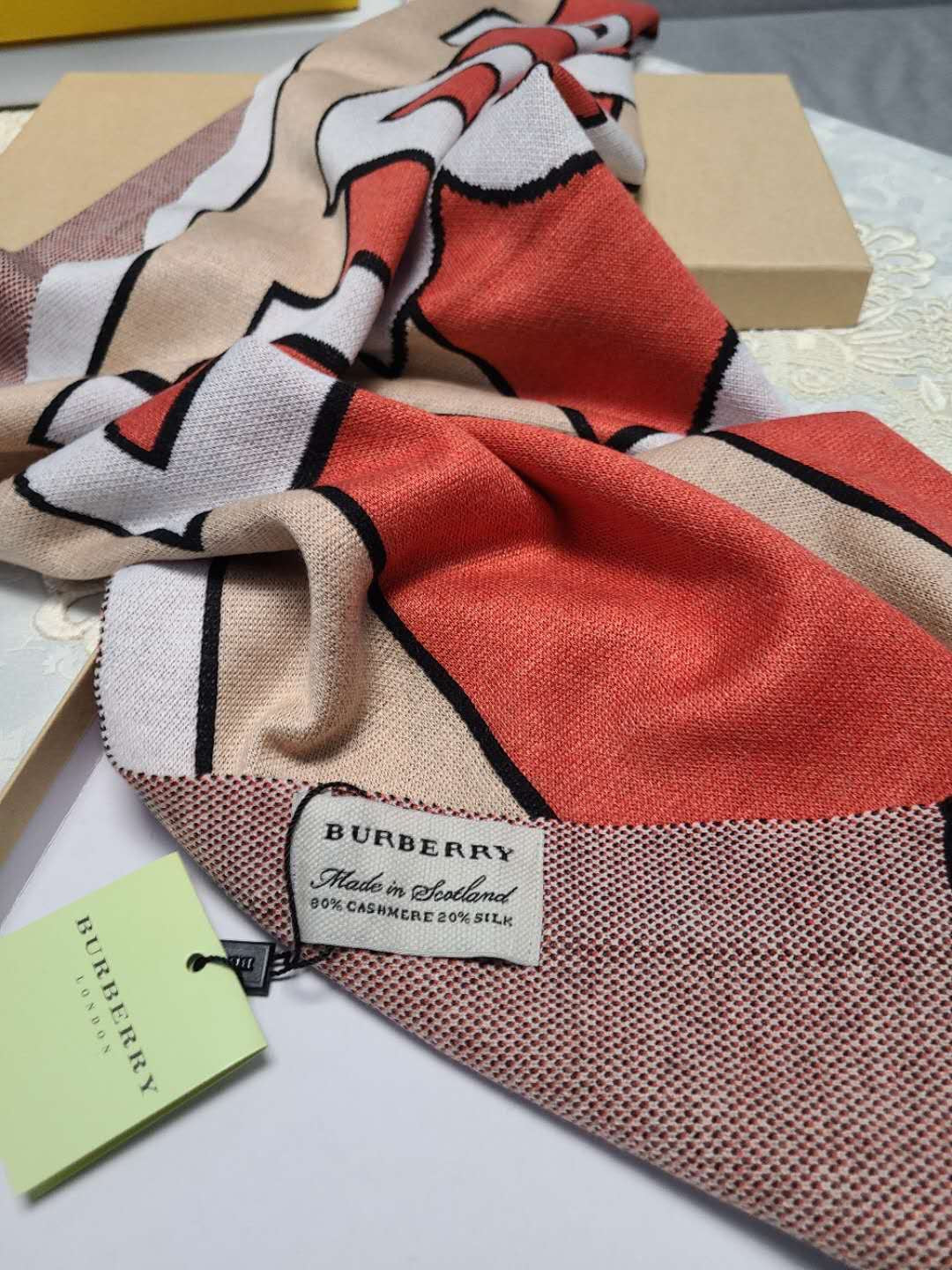BURBERRY BBR SCARF 175 CM IN CASHMERE 484335
