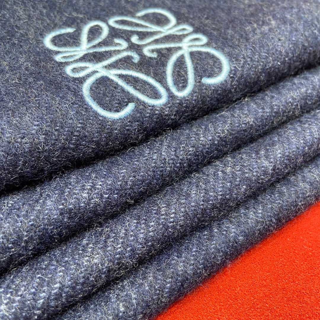 LOEWE SCARF 180 CM IN NAVY BLUE WOOL 409997