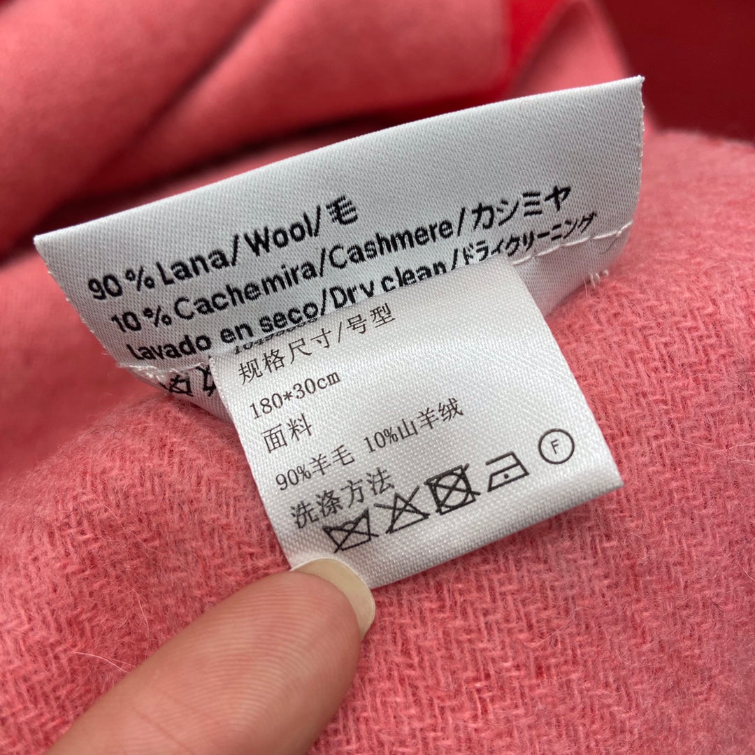 LOEWE SCARF 180 CM IN CHERRY RED WOOL 409999