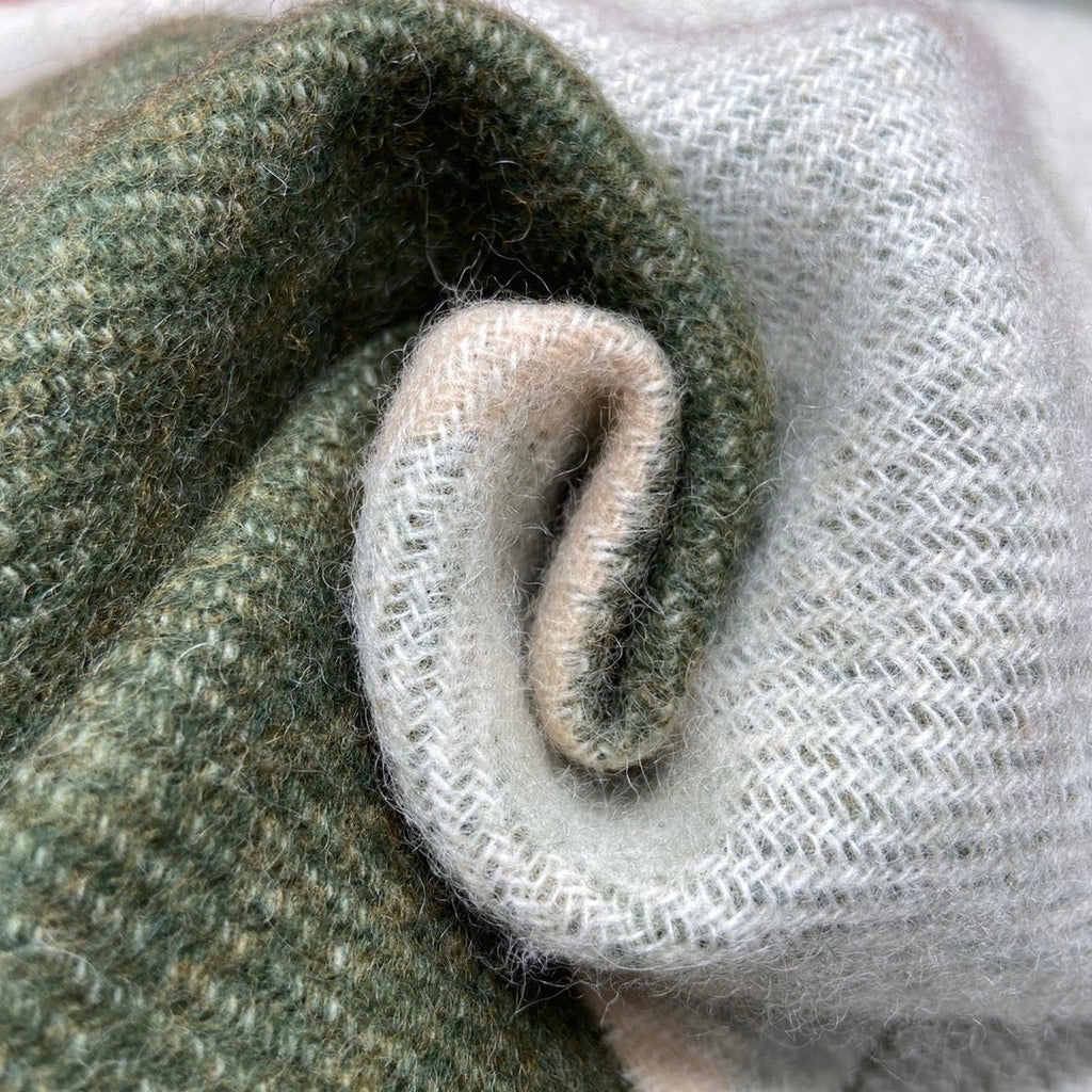 LOEWE SCARF 180 CM IN BASIL GREEN MIX WHITE WOOL 409995