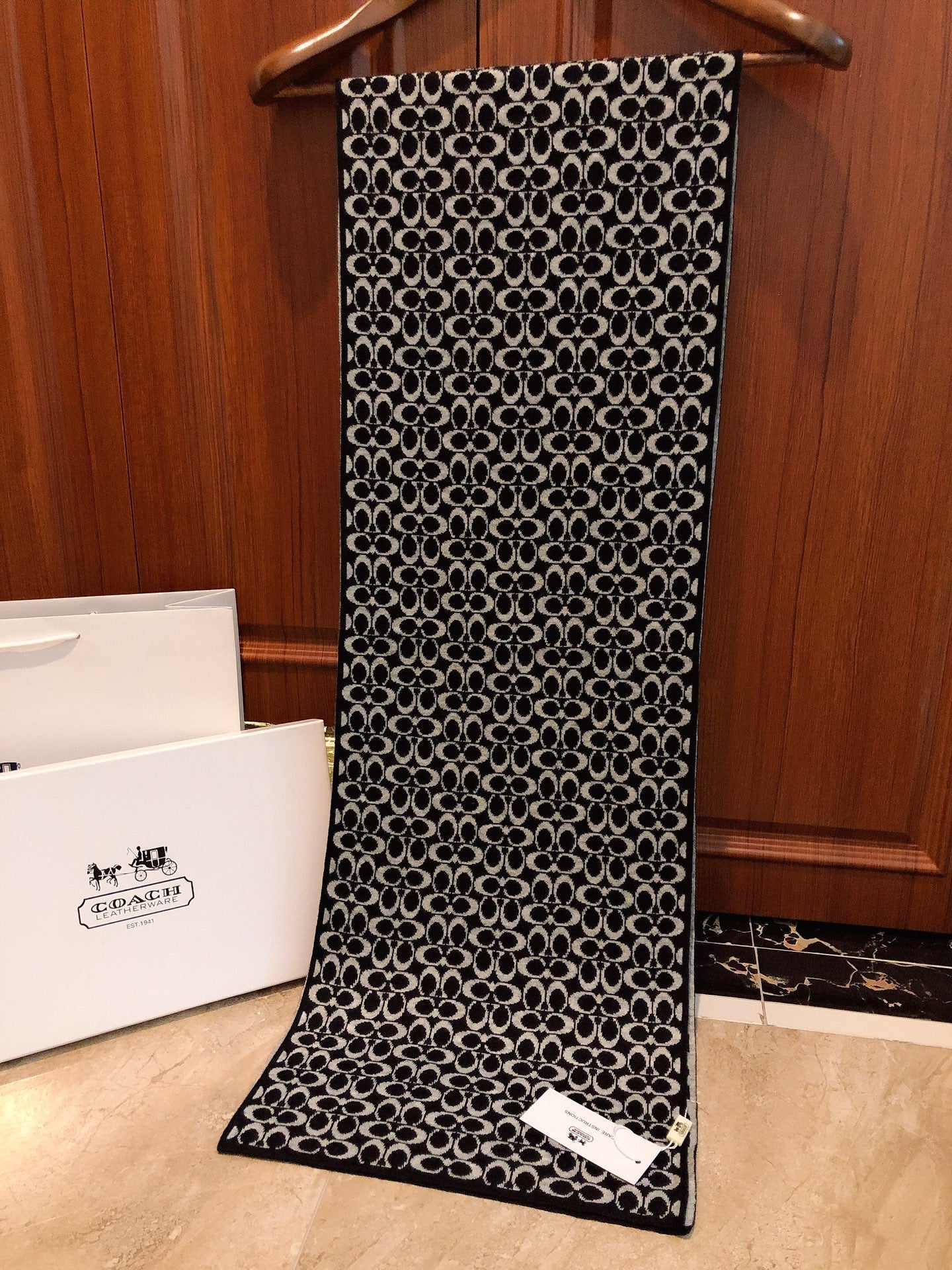COACH KNIT CASHMERE SCARF BLACK MIX WHITE 619589