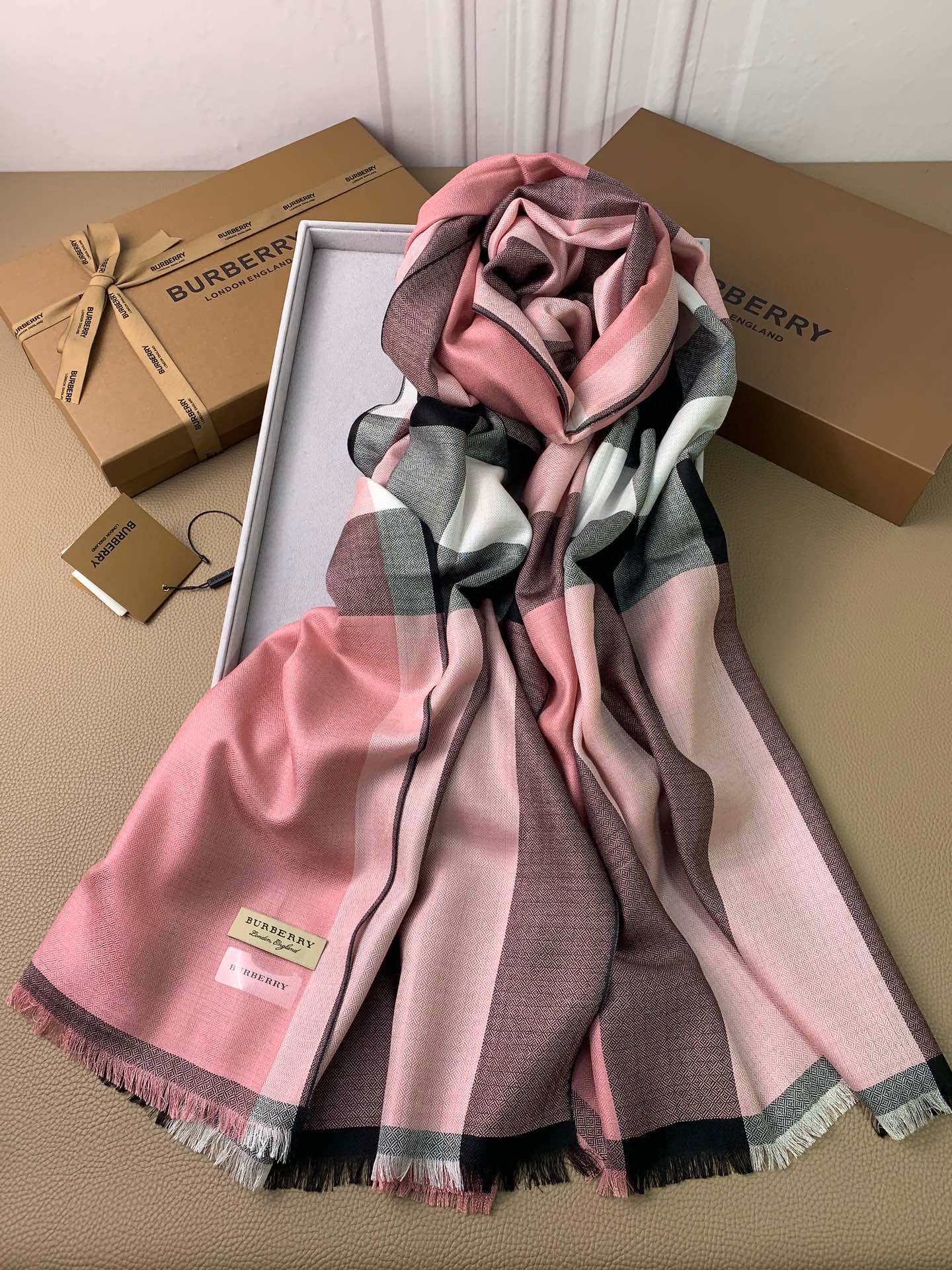 BURBERRY SCARF 200 CM IN ROSE PINK CASHMERE 394727