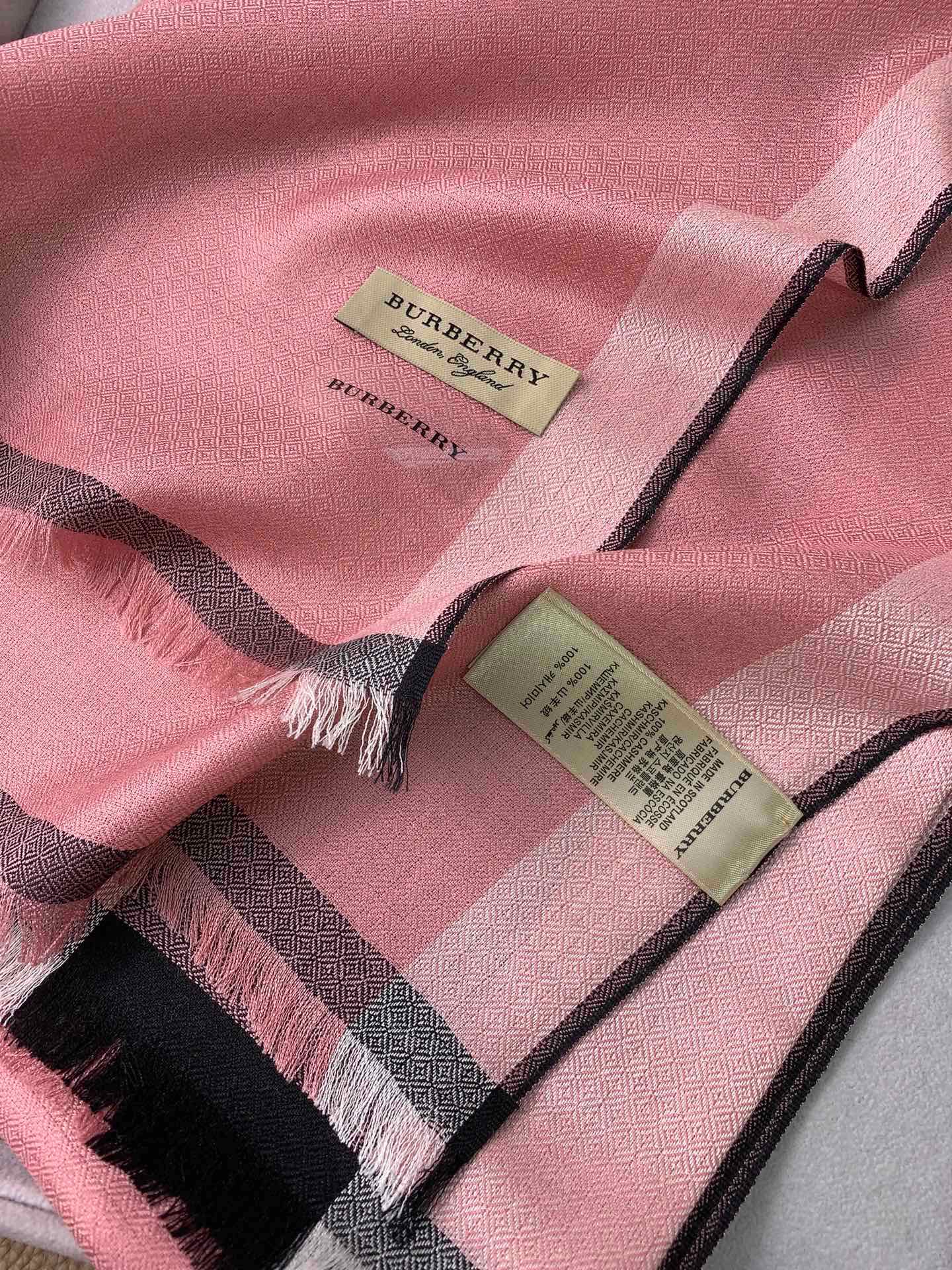 BURBERRY SCARF 200 CM IN ROSE PINK CASHMERE 394727