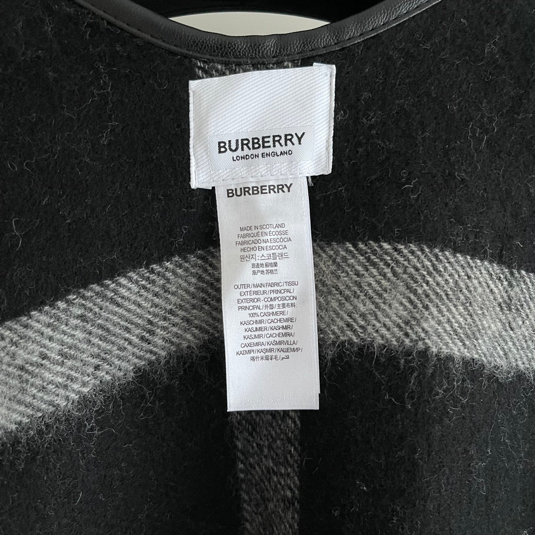 BURBERRY SWAN CAPE IN BLACK MIX WHITE CASHMERE 402246