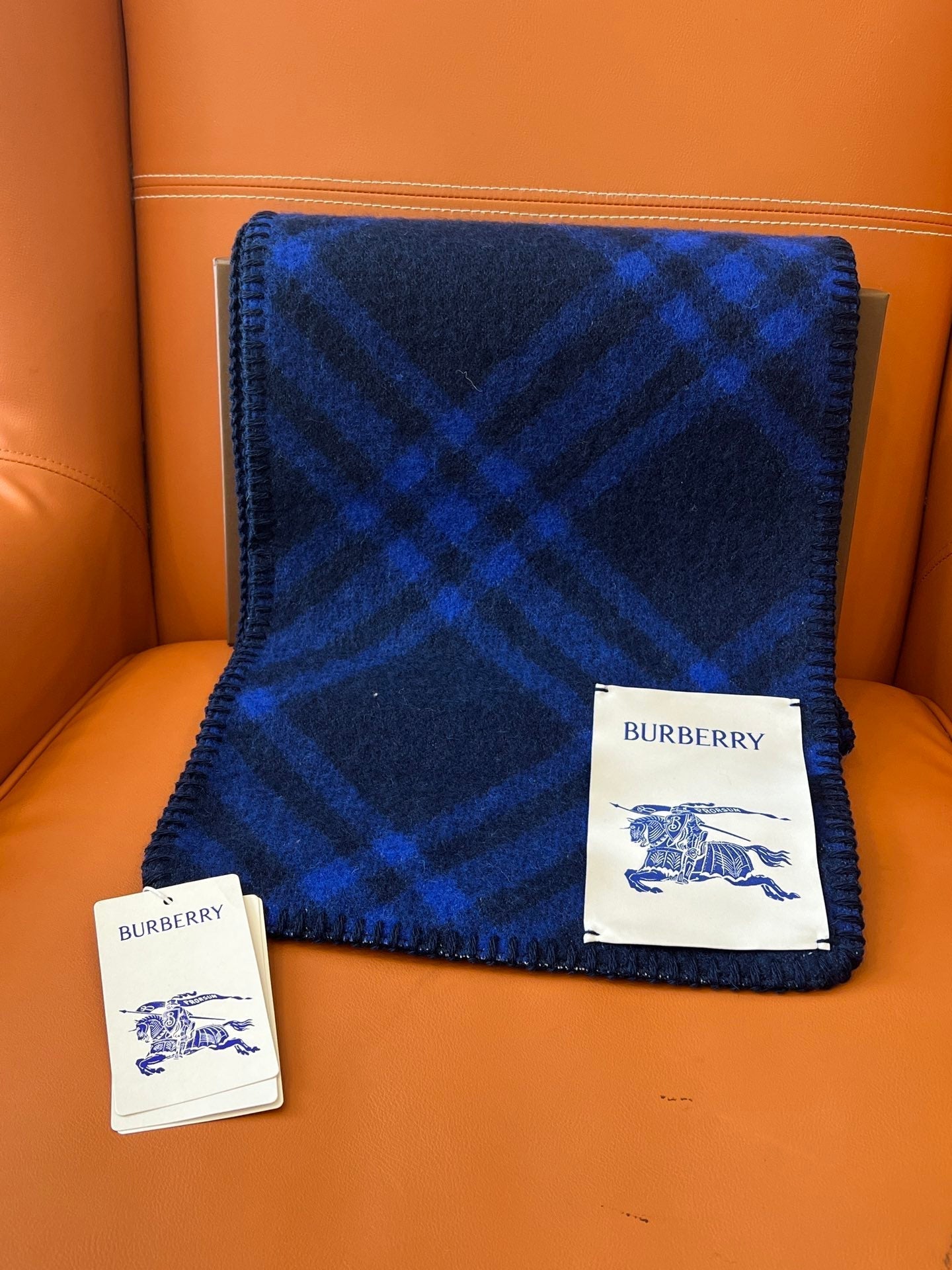 BURBERRY CHECK WOOL 182 CM SCARF NAVY BLUE 405049