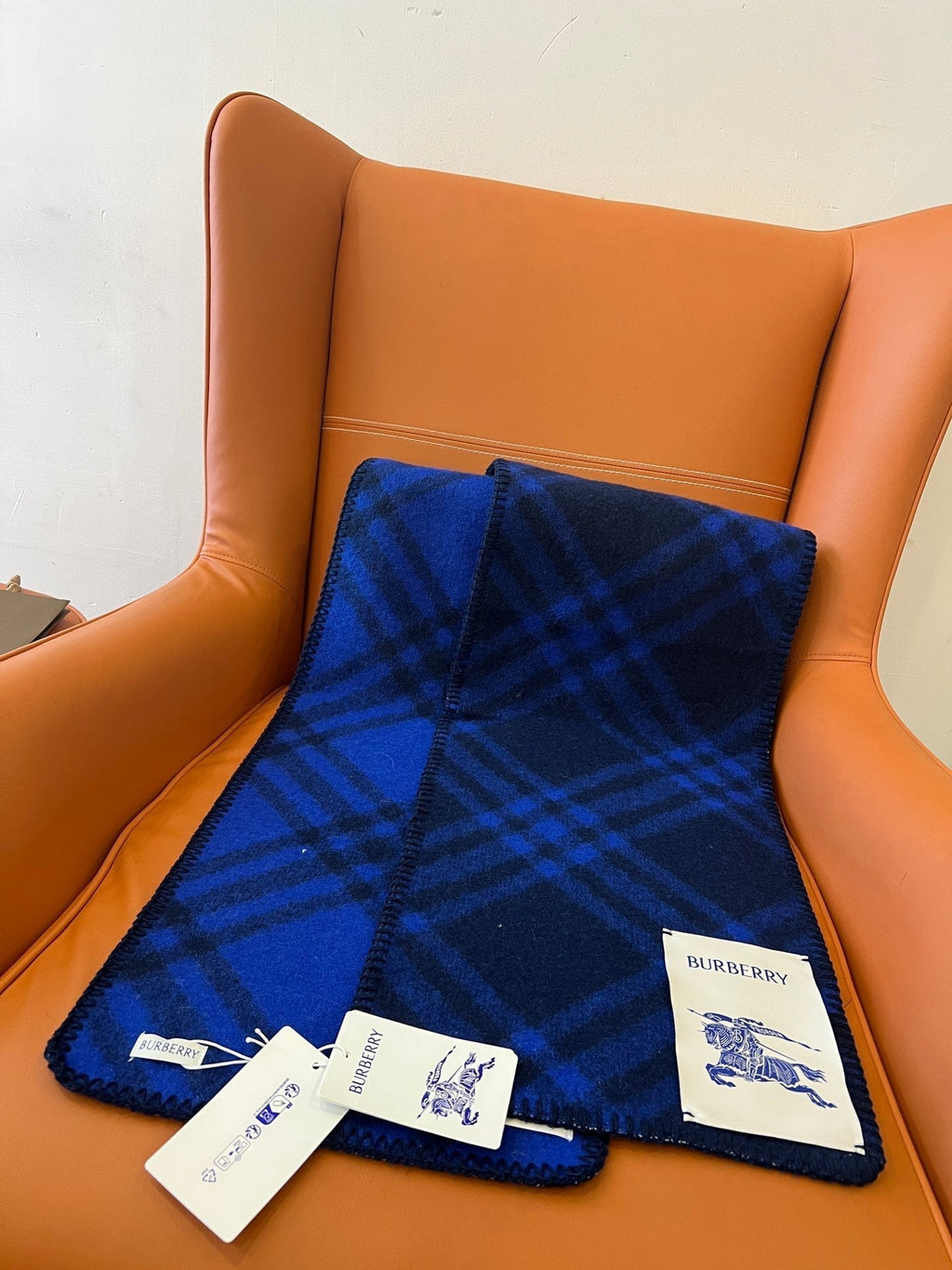 BURBERRY CHECK WOOL 182 CM SCARF NAVY BLUE 405049