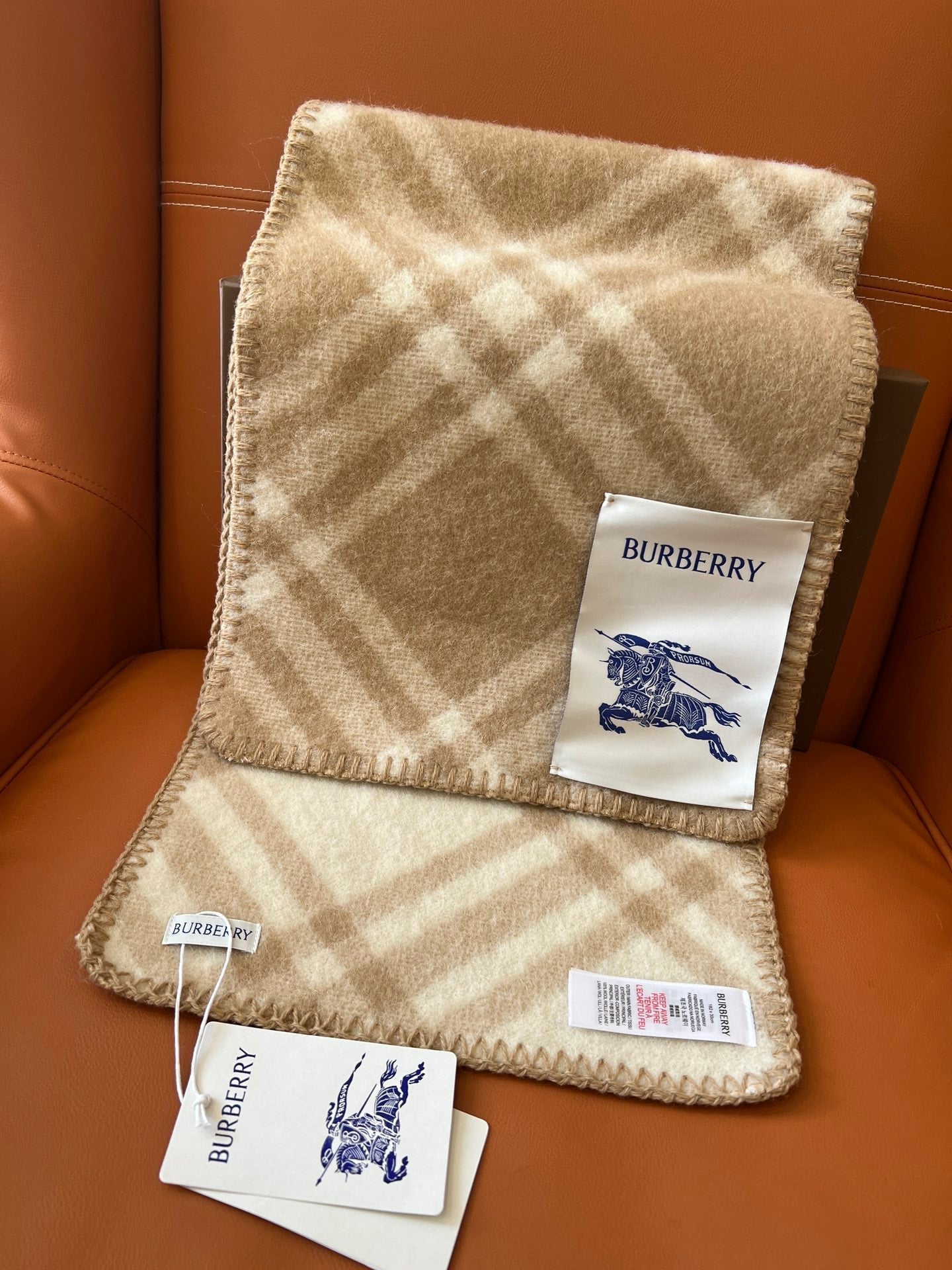 BURBERRY CHECK WOOL 182 CM SCARF CAMEL BROWN 405051
