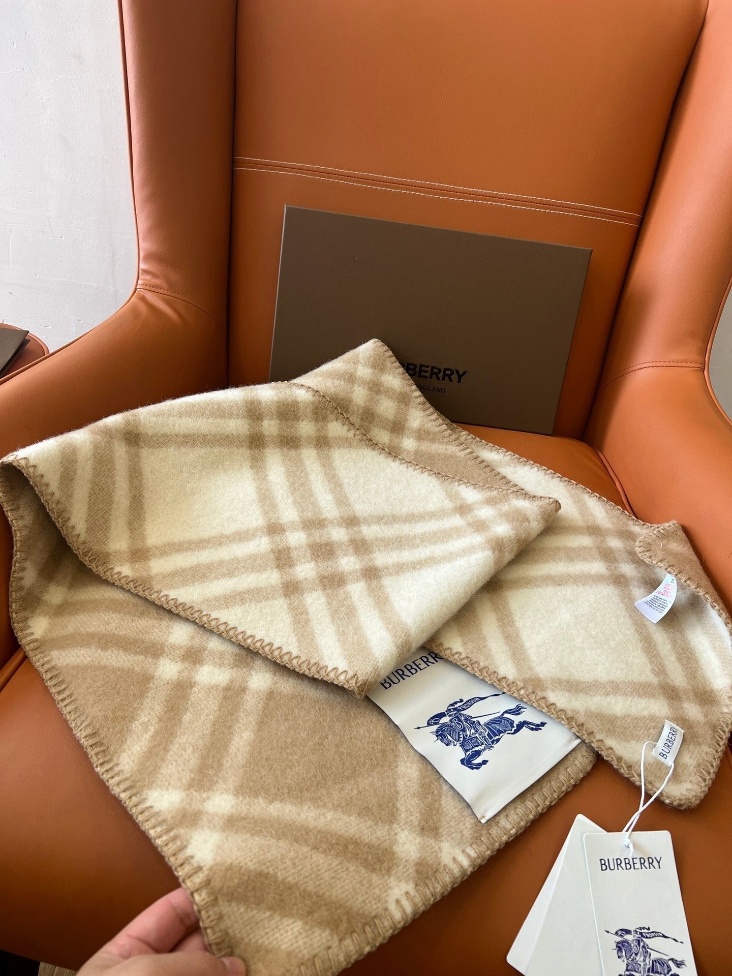 BURBERRY CHECK WOOL 182 CM SCARF CAMEL BROWN 405051