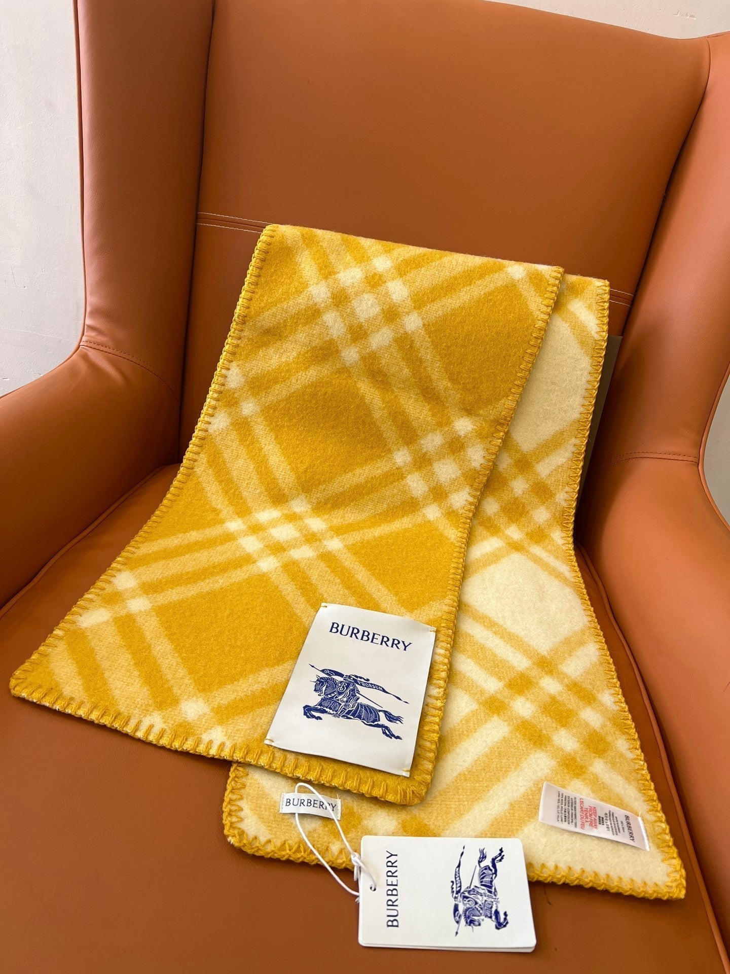 BURBERRY CHECK WOOL 182 CM SCARF AMBER YELLOW 405053