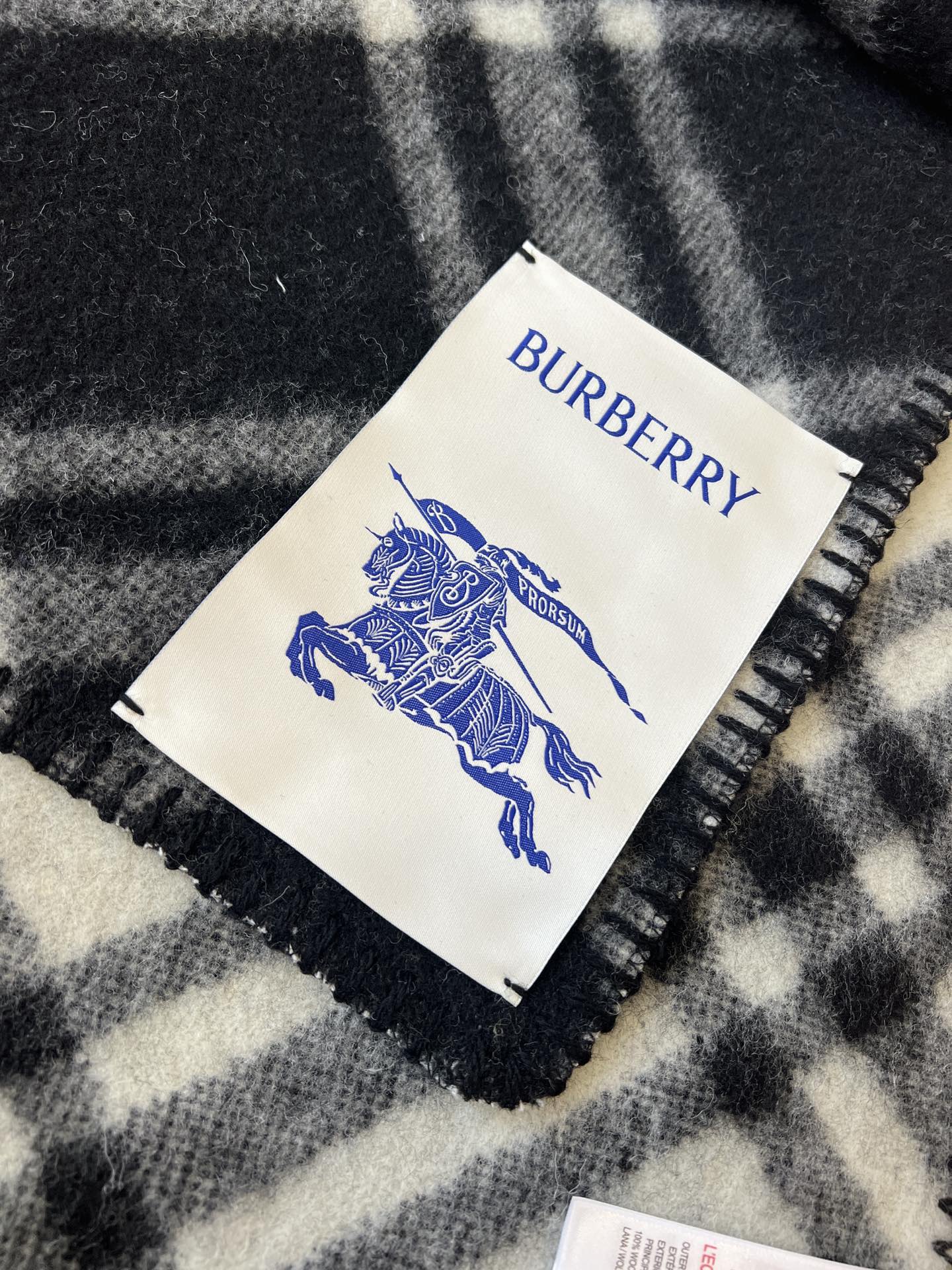 BURBERRY CHECK WOOL 182 CM SCARF BLACK 405055
