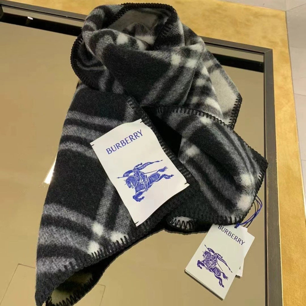 BURBERRY CHECK WOOL 182 CM SCARF BLACK 405055