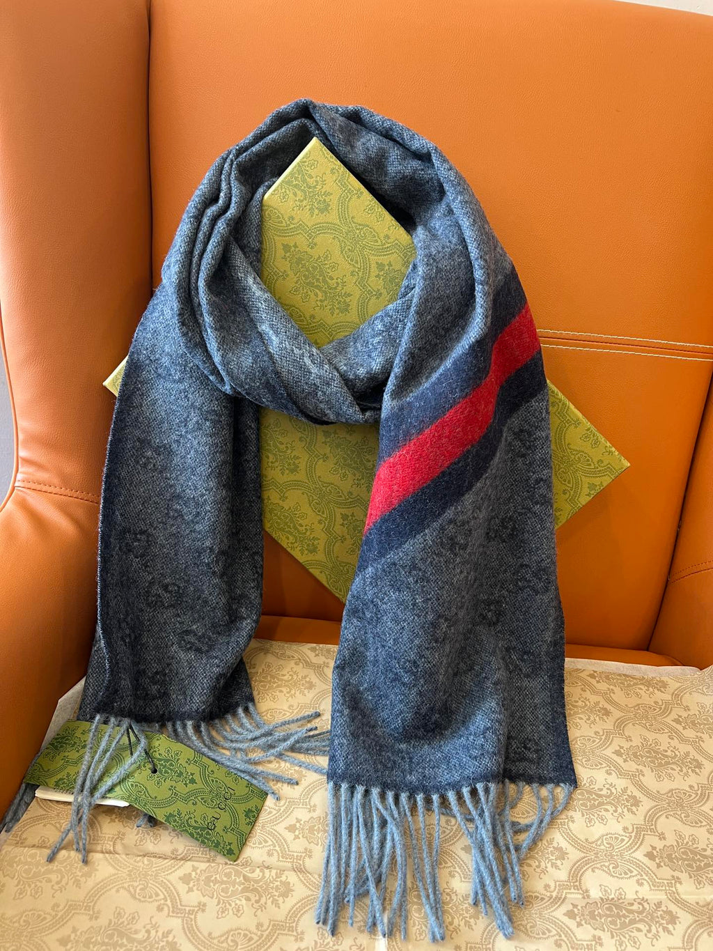 GUCCI 25S SCARF 190 IN WOOL 636372