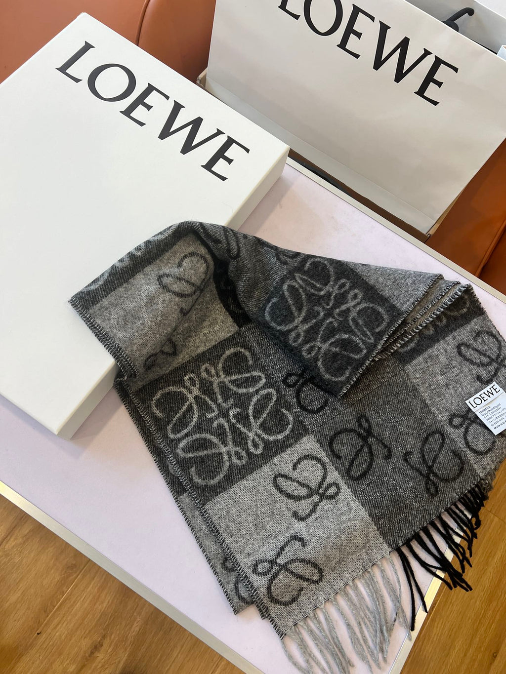 LOEWE SCARF 180 CM IN BLACK MIX WHITE WOOL AND CASHMERE 410097