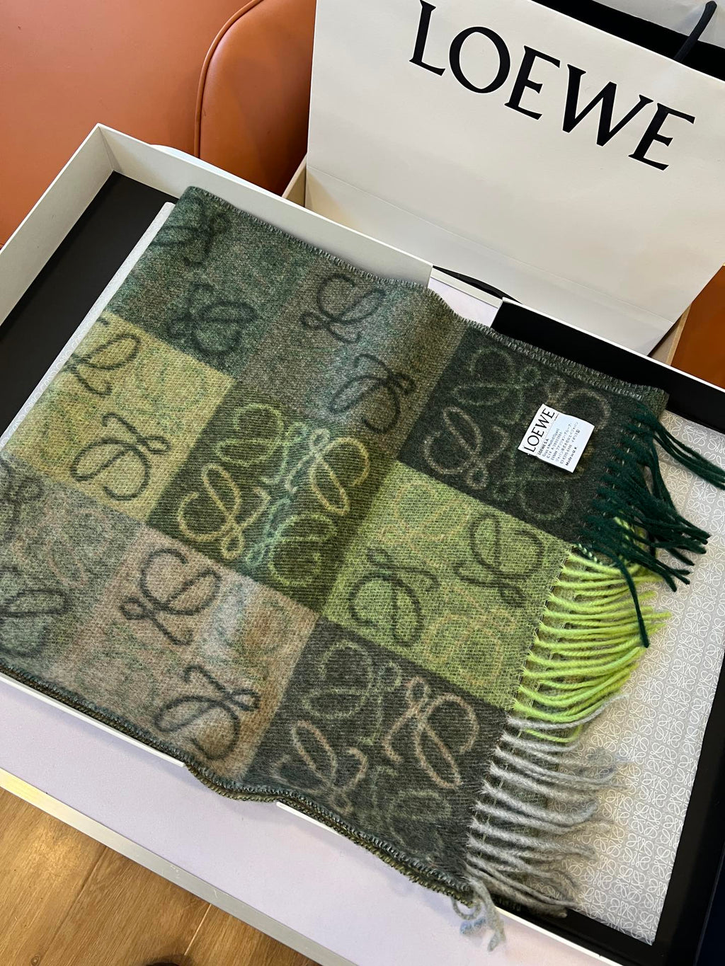 LOEWE SCARF 180 CM IN BOTTLE GREEN MIX KHAKI WOOL AND CASHMERE 410100