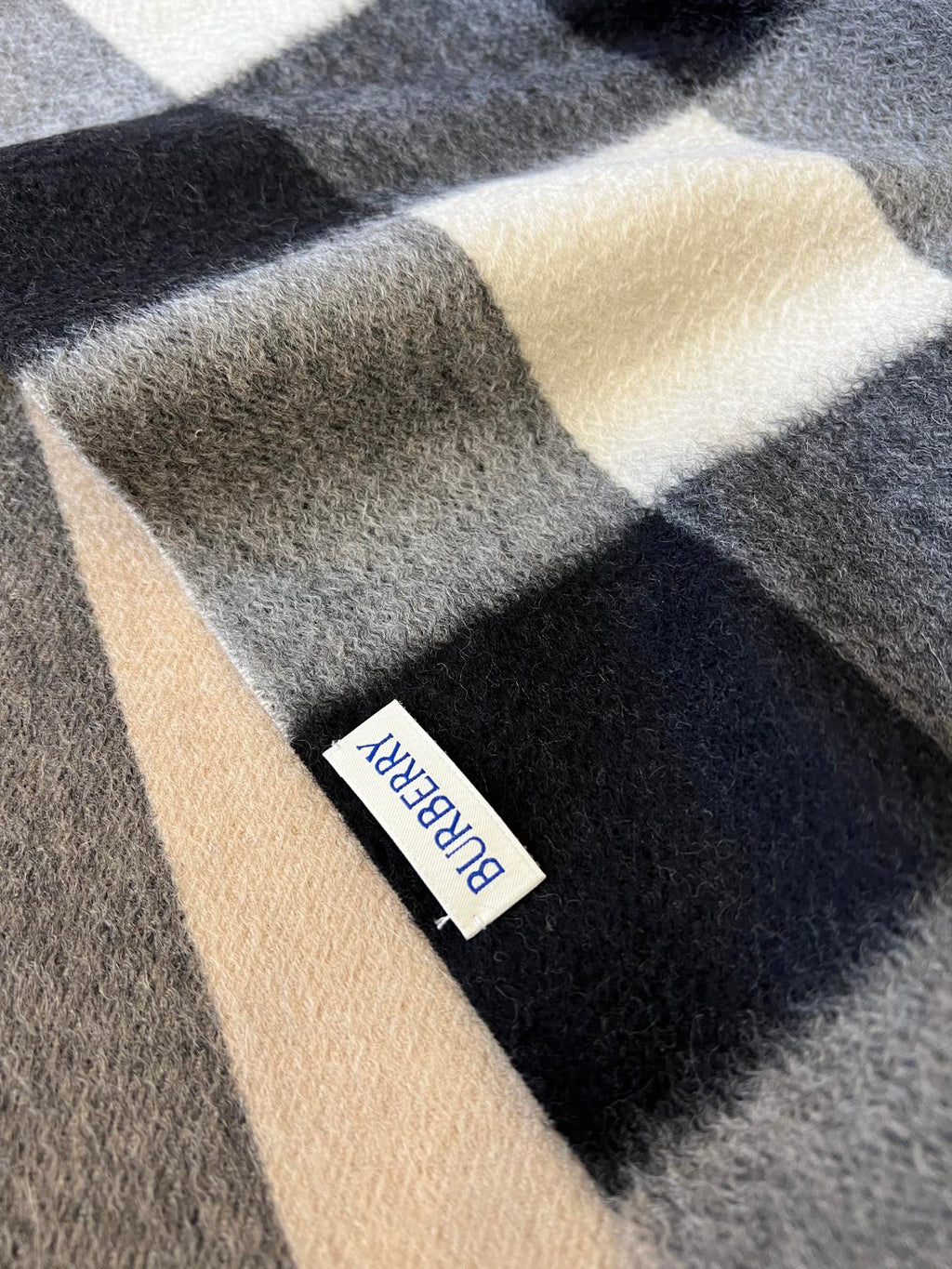 BURBERRY BBR SCARF 270 CM IN CASHMERE 492254