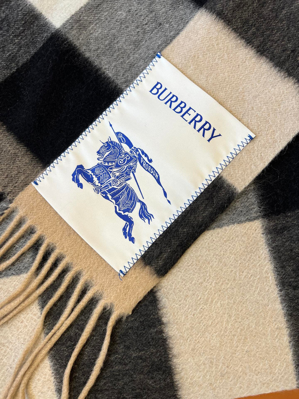 BURBERRY BBR SCARF 270 CM IN CASHMERE 492254