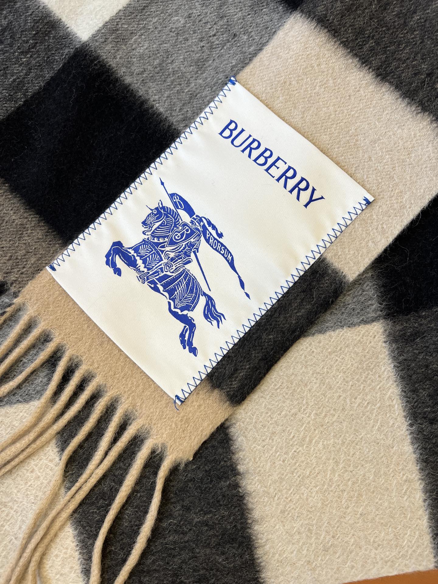 BURBERRY BBR SCARF 270 CM IN CASHMERE 492254