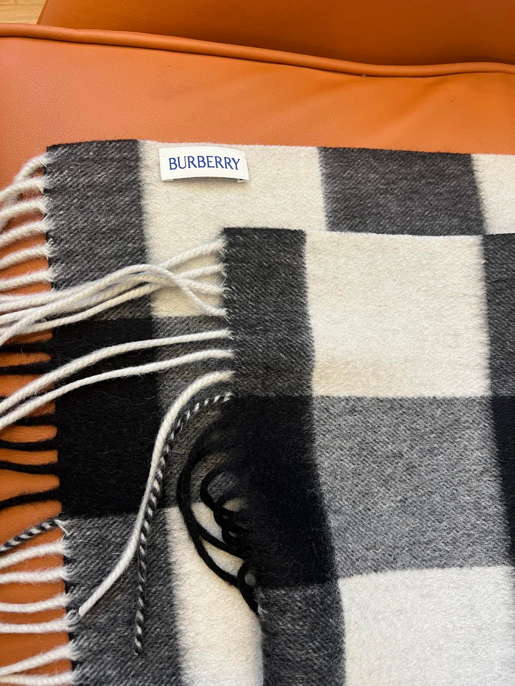 BURBERRY BBR SCARF 270 CM IN CASHMERE 492255