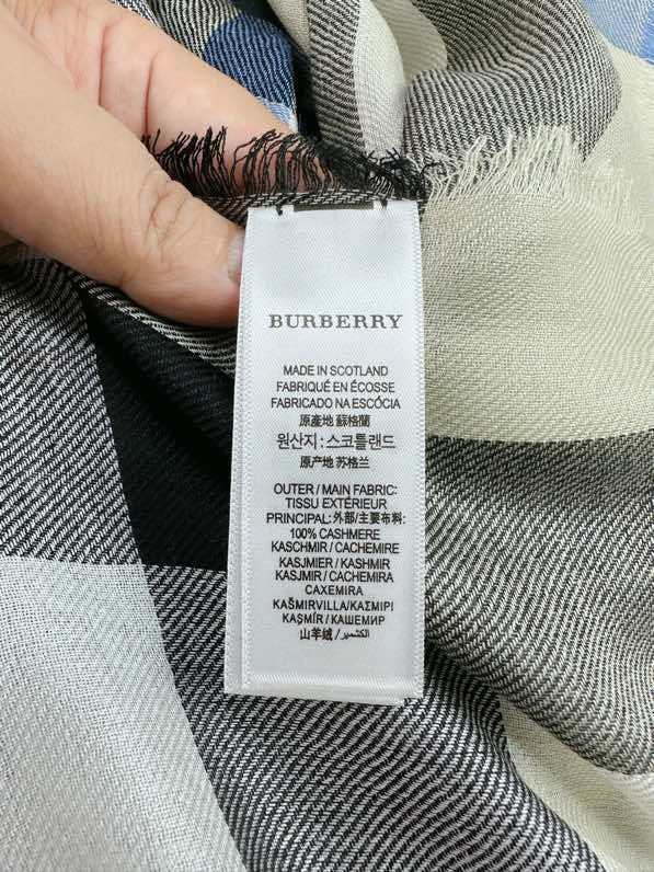 BURBERRY BBR SCARF 200 CM IN CASHMERE 740382