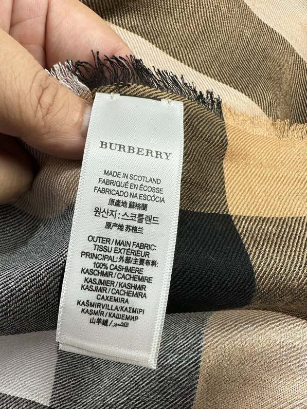BURBERRY BBR SCARF 200 CM IN CASHMERE 740386