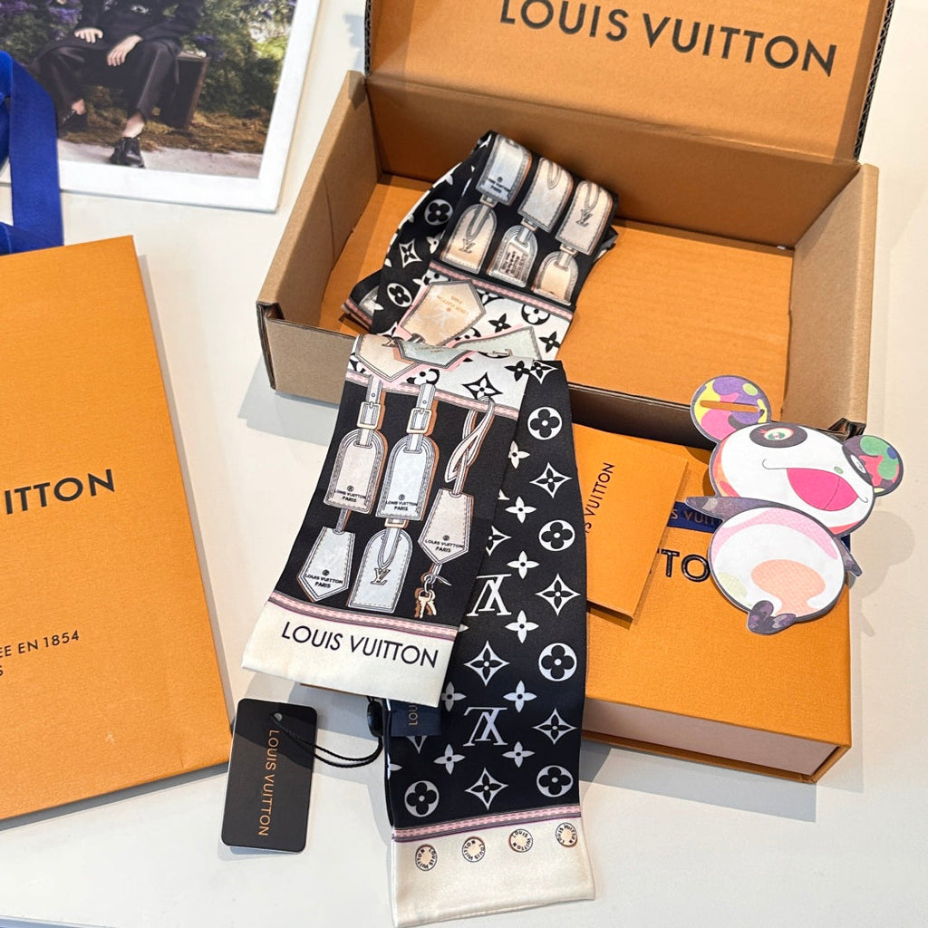 LOUIS VUITTON LV TWILLY 120 CM IN SILK 714392