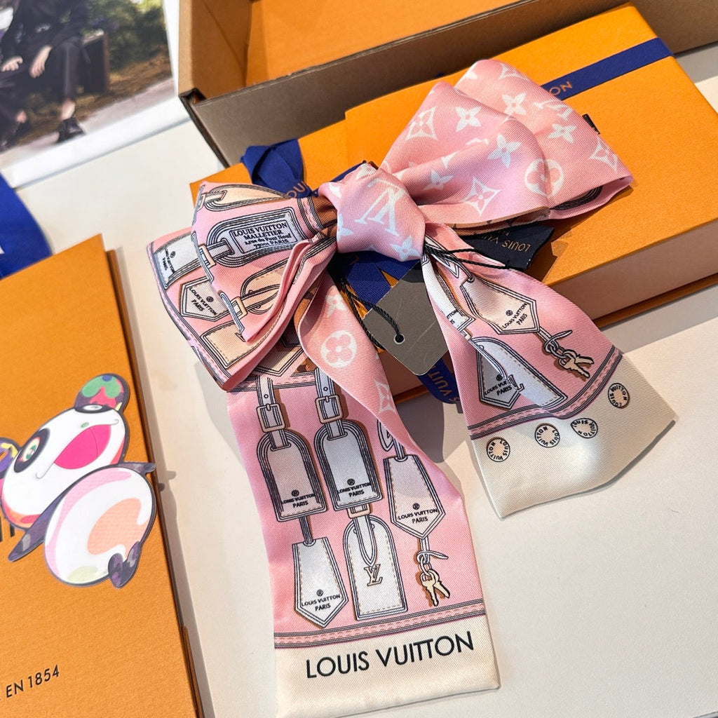 LOUIS VUITTON LV TWILLY 120 CM IN SILK 714394