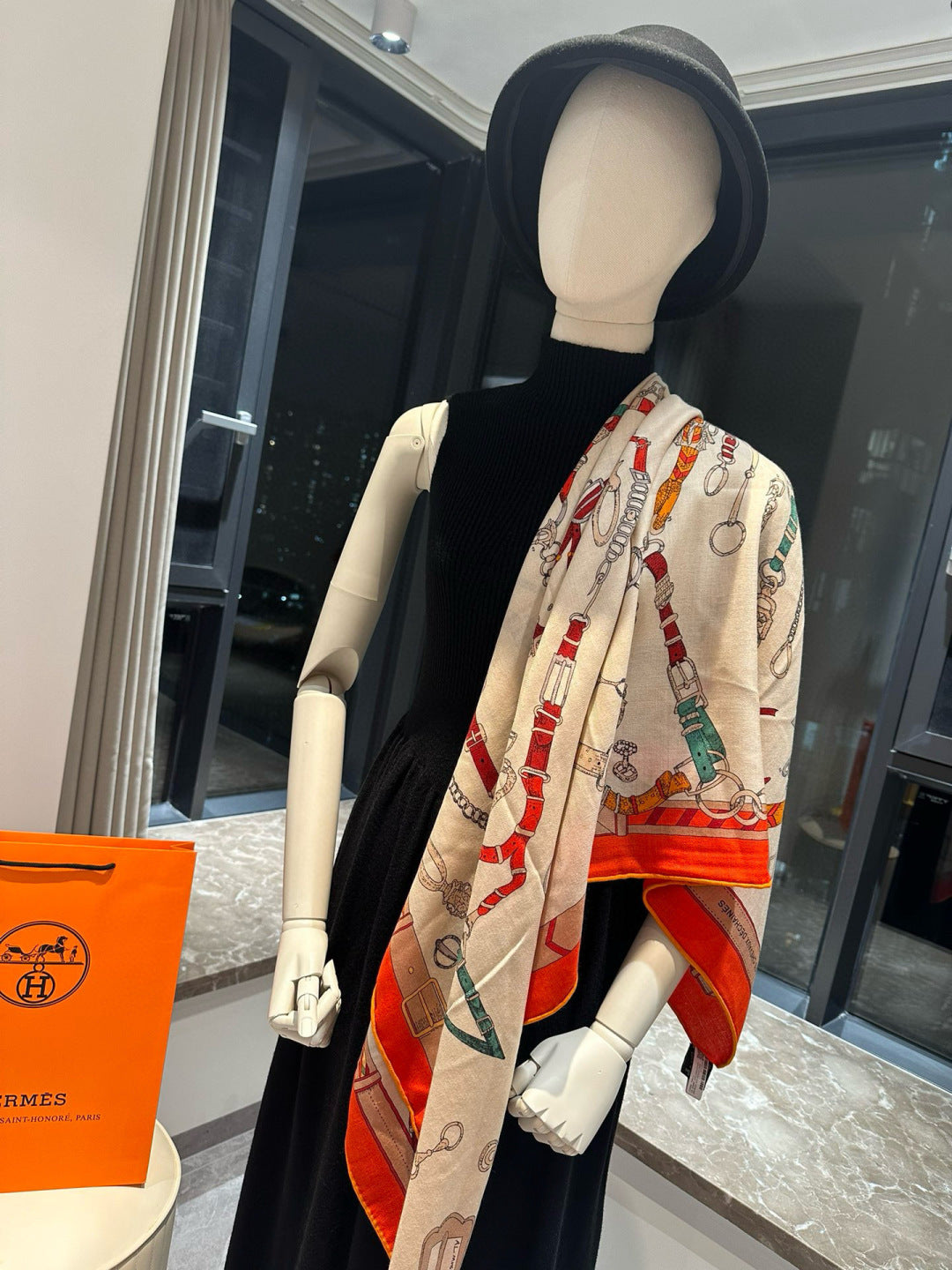 HERMES HERMES 25S SCARF 140 IN SILK CASERE 992007