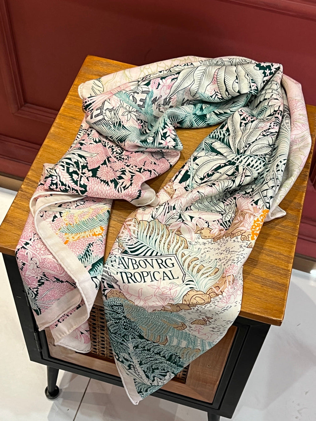 HERMES HERMES 25S SCARF 140 IN SILK CASERE 987478