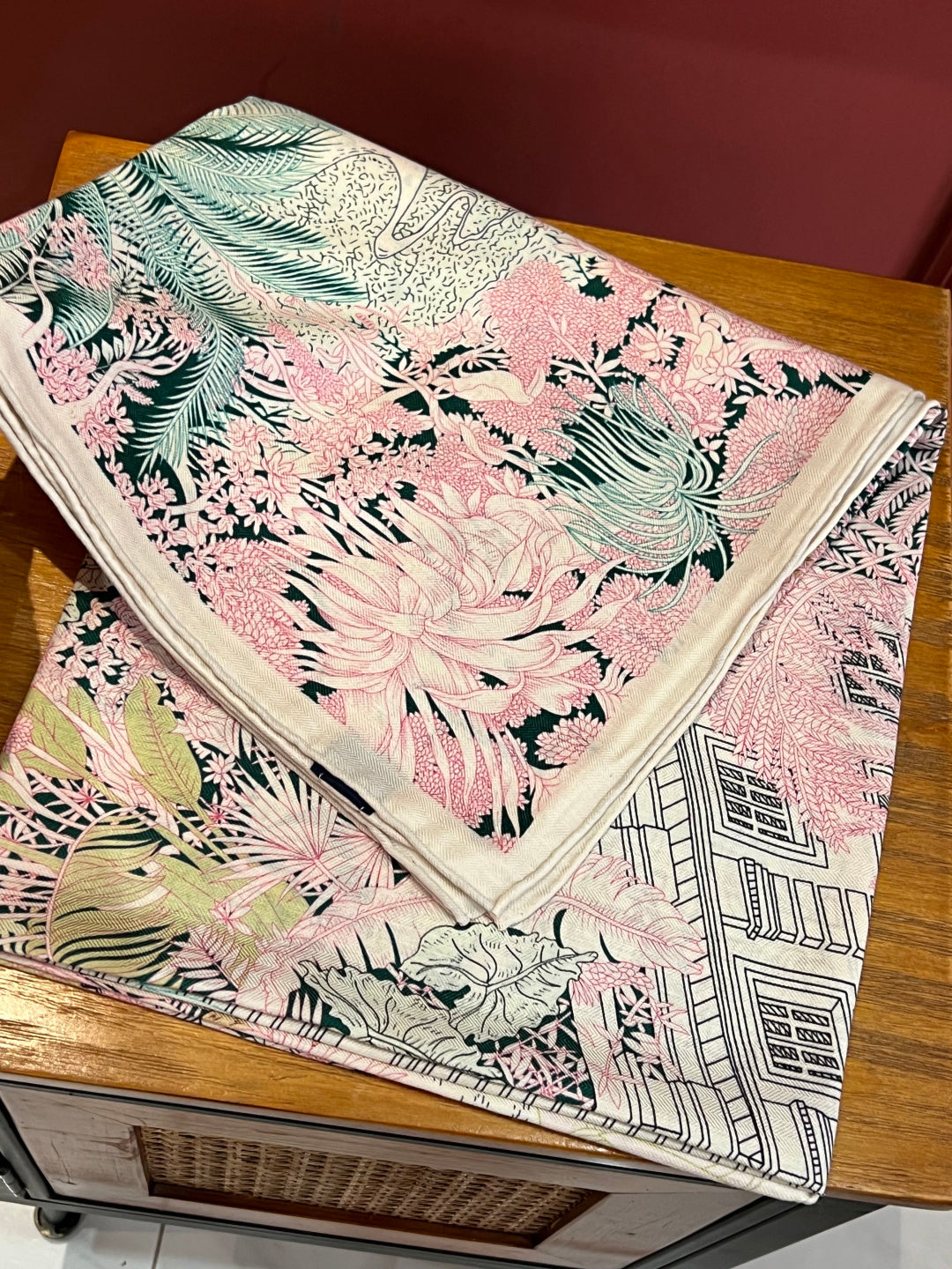 HERMES HERMES 25S SCARF 140 IN SILK CASERE 987478