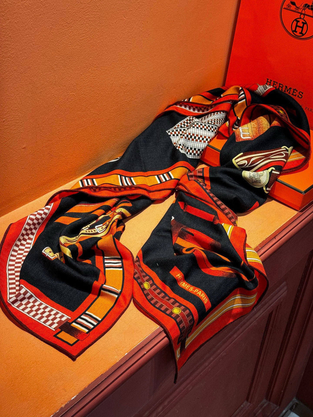 HERMES HERMES 25S SCARF 140 IN SILK CASERE 989480