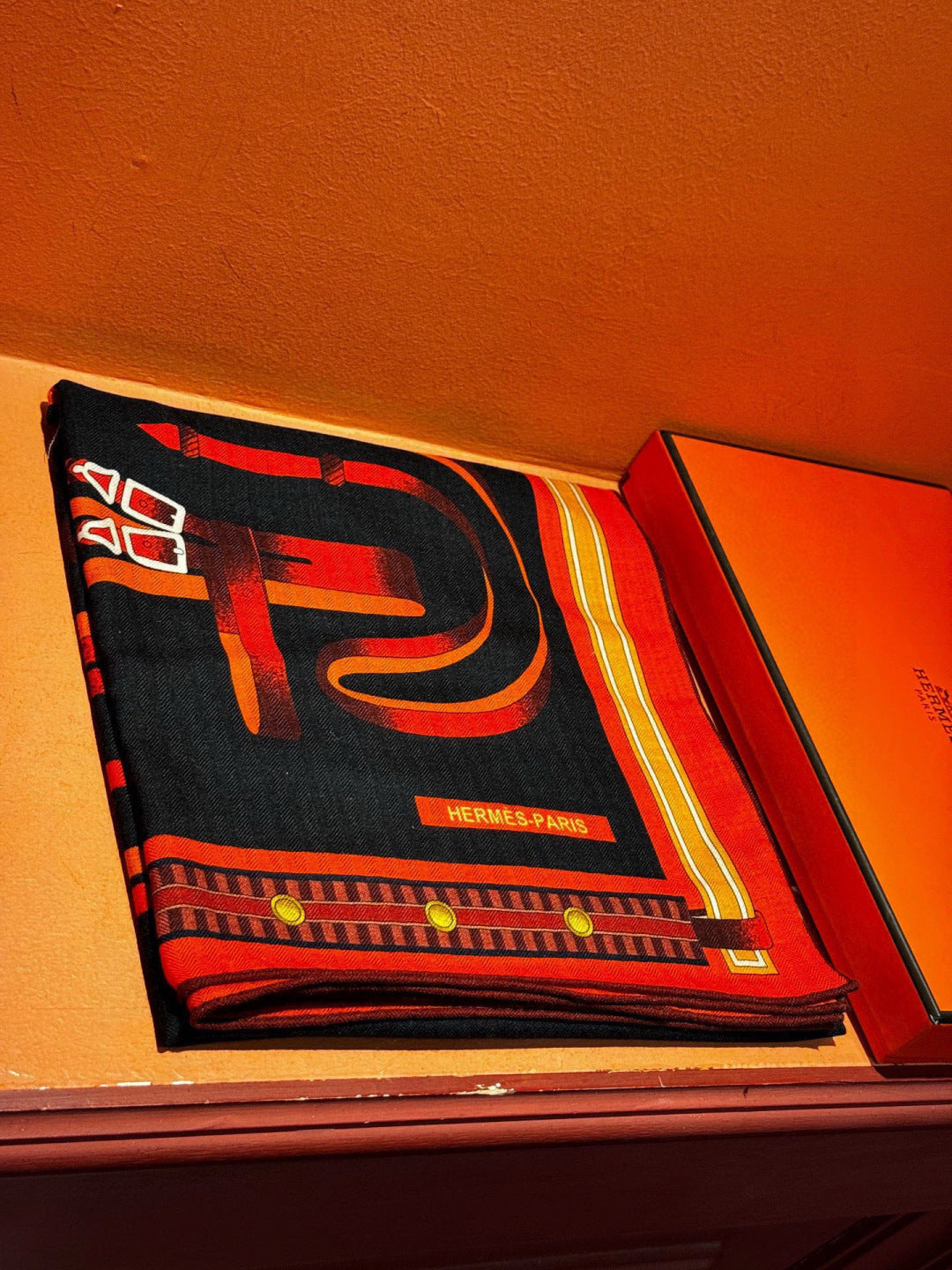 HERMES HERMES 25S SCARF 140 IN SILK CASERE 989480