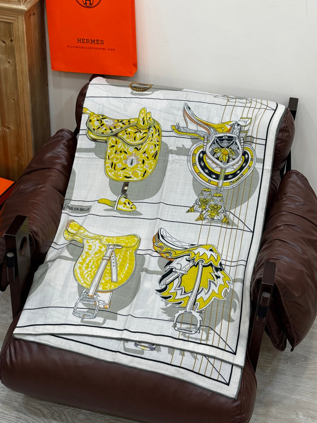 HERMES HERMES 25S SCARF 140 IN SILK CASERE 989483