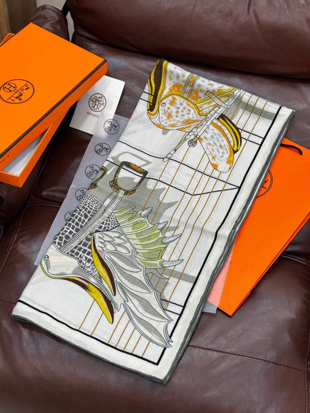 HERMES HERMES 25S SCARF 140 IN SILK CASERE 989483