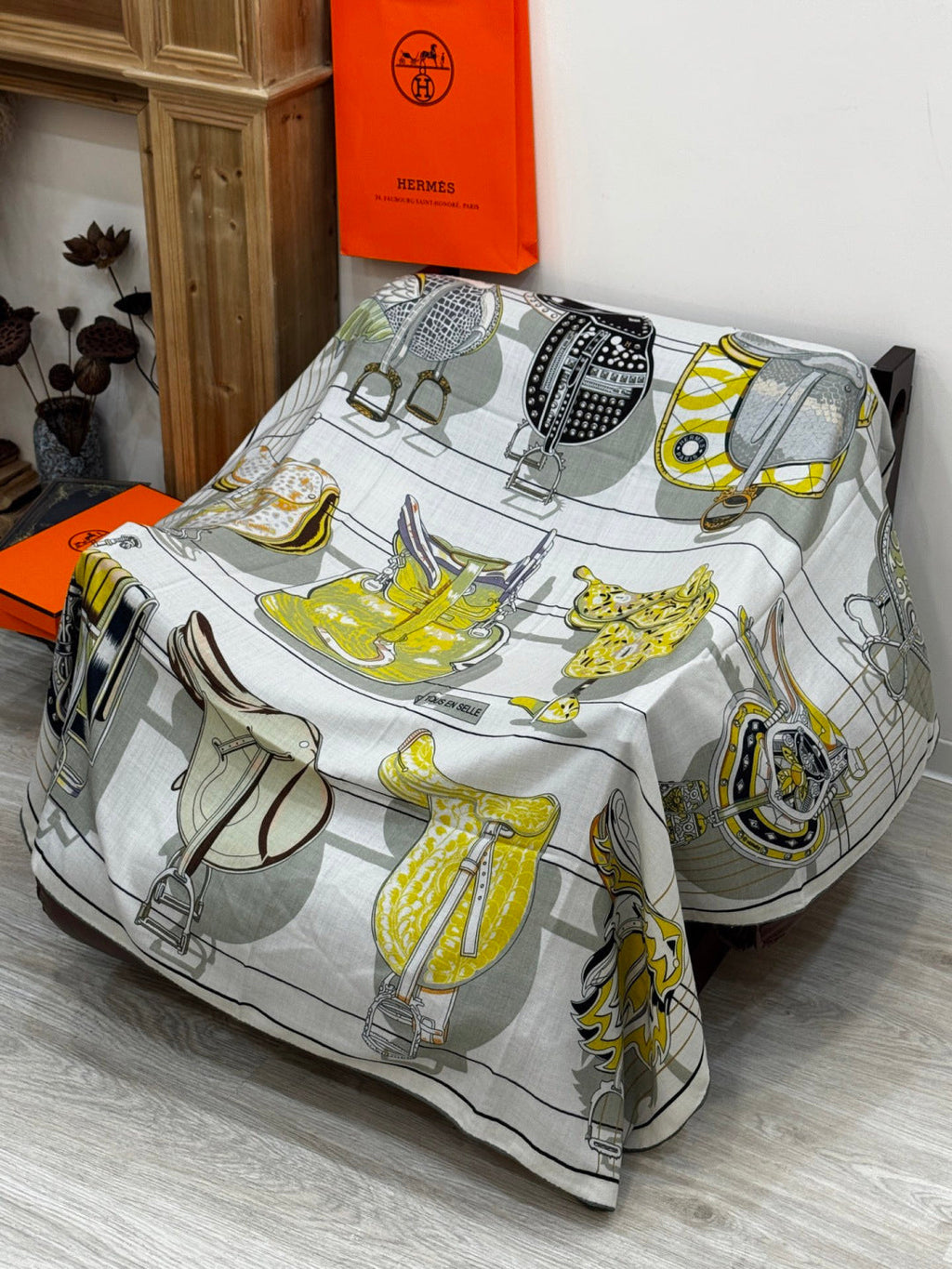 HERMES HERMES 25S SCARF 140 IN SILK CASERE 989483