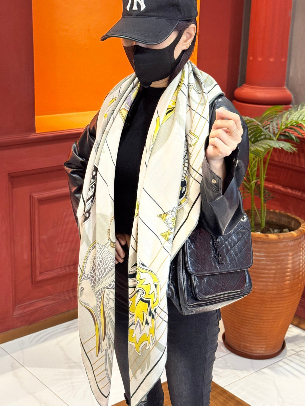 HERMES HERMES 25S SCARF 140 IN SILK CASERE 989483