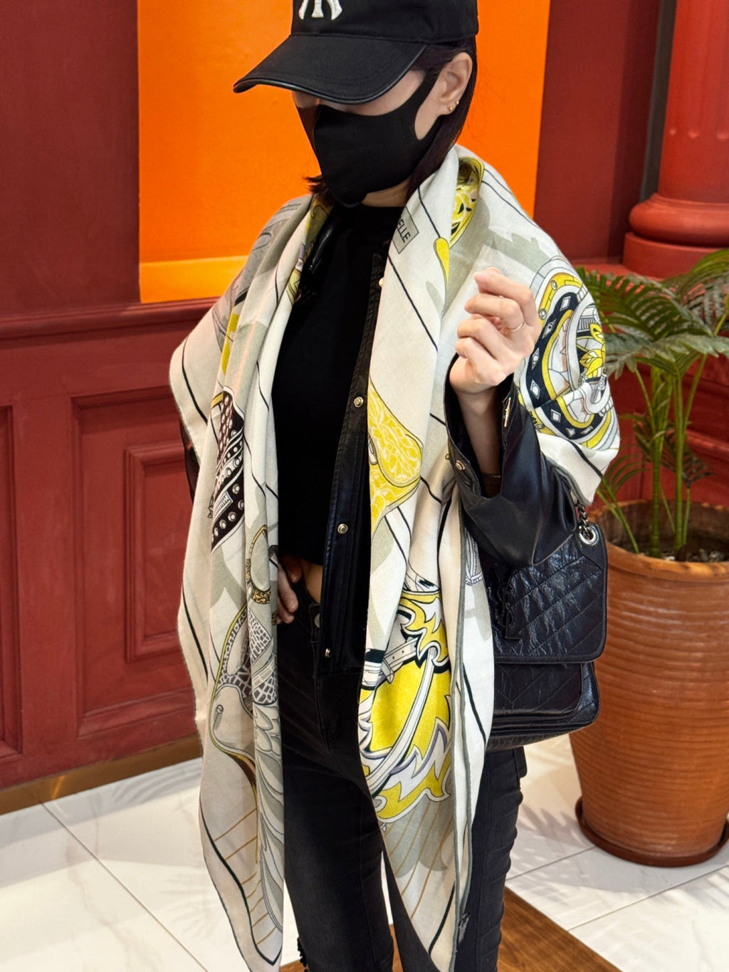 HERMES HERMES 25S SCARF 140 IN SILK CASERE 989483