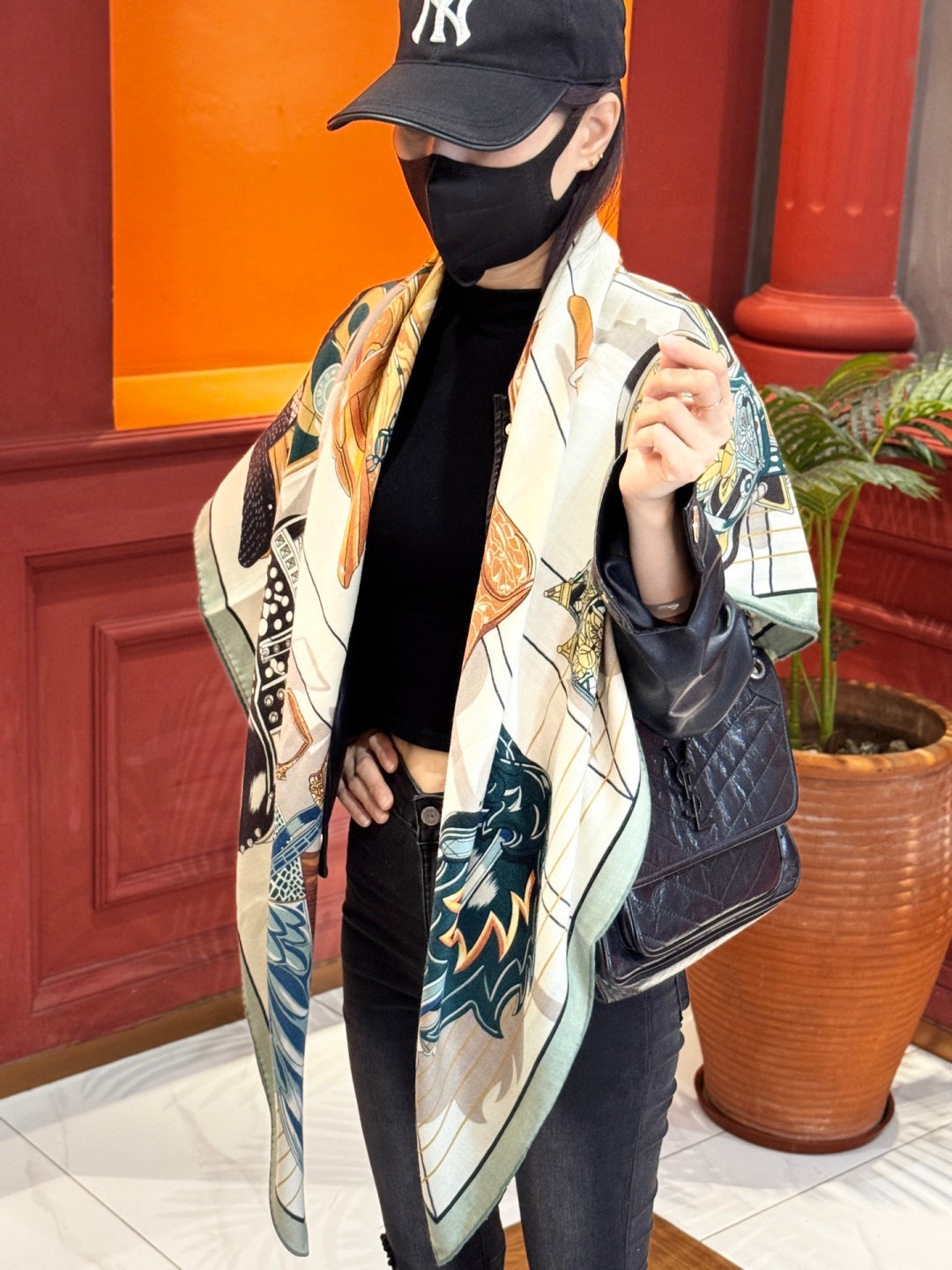 HERMES HERMES 25S SCARF 140 IN SILK CASERE 989484
