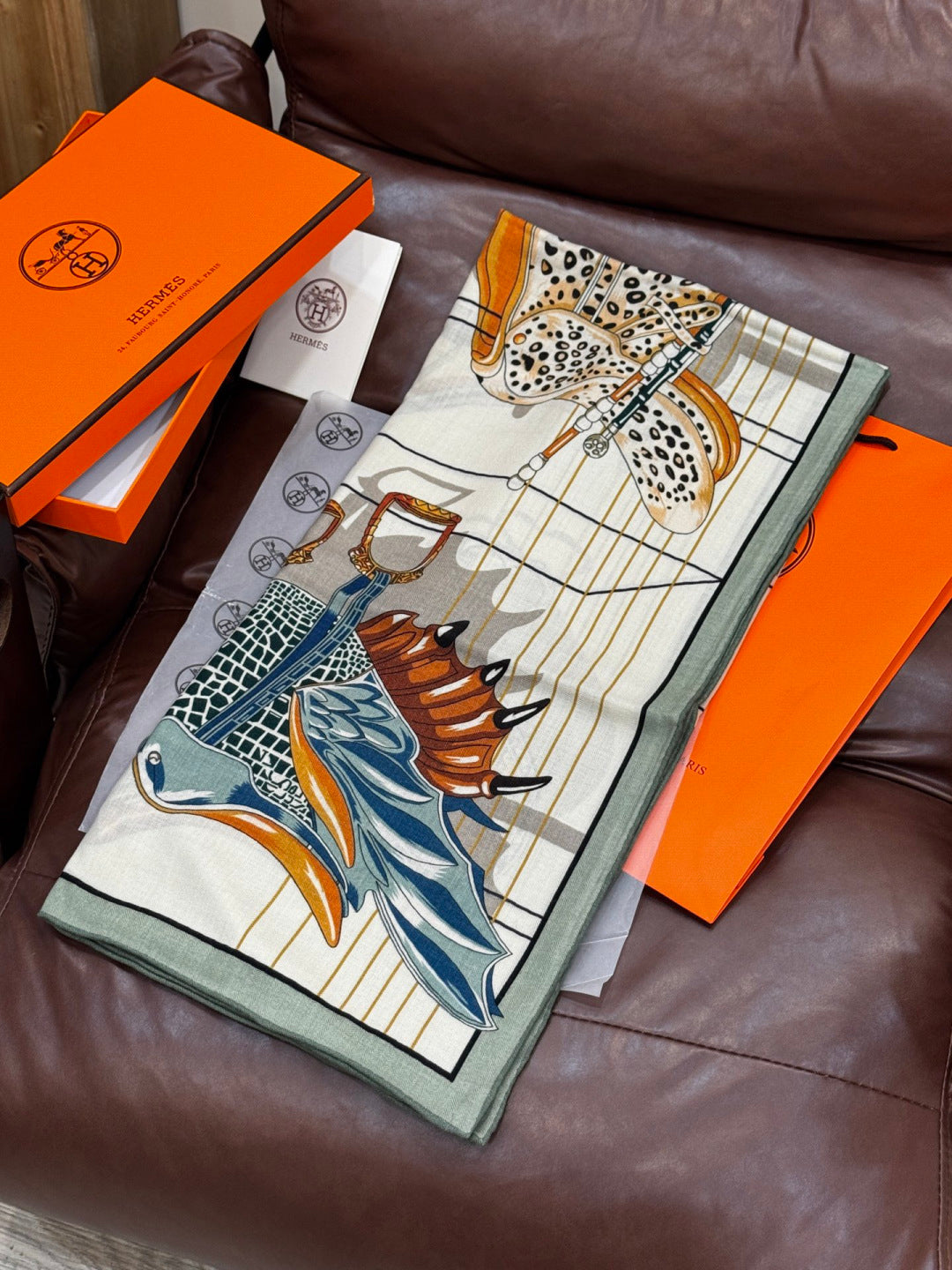HERMES HERMES 25S SCARF 140 IN SILK CASERE 989484
