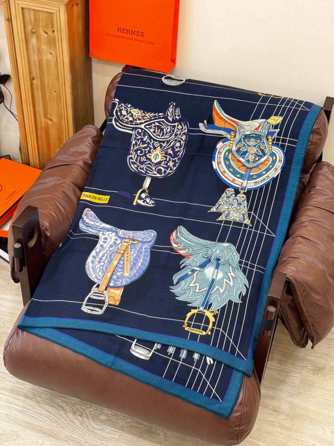 HERMES HERMES 25S SCARF 140 IN SILK CASERE 989486