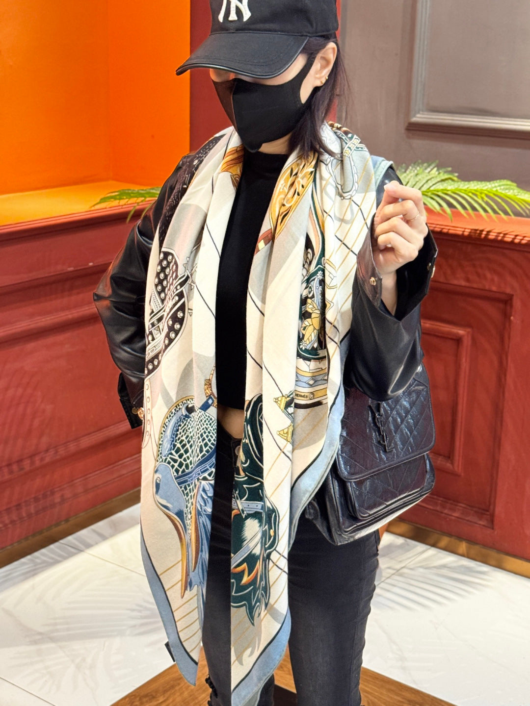 HERMES HERMES 25S SCARF 140 IN SILK CASERE 989488