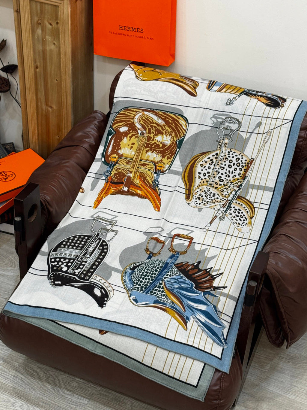 HERMES HERMES 25S SCARF 140 IN SILK CASERE 989488