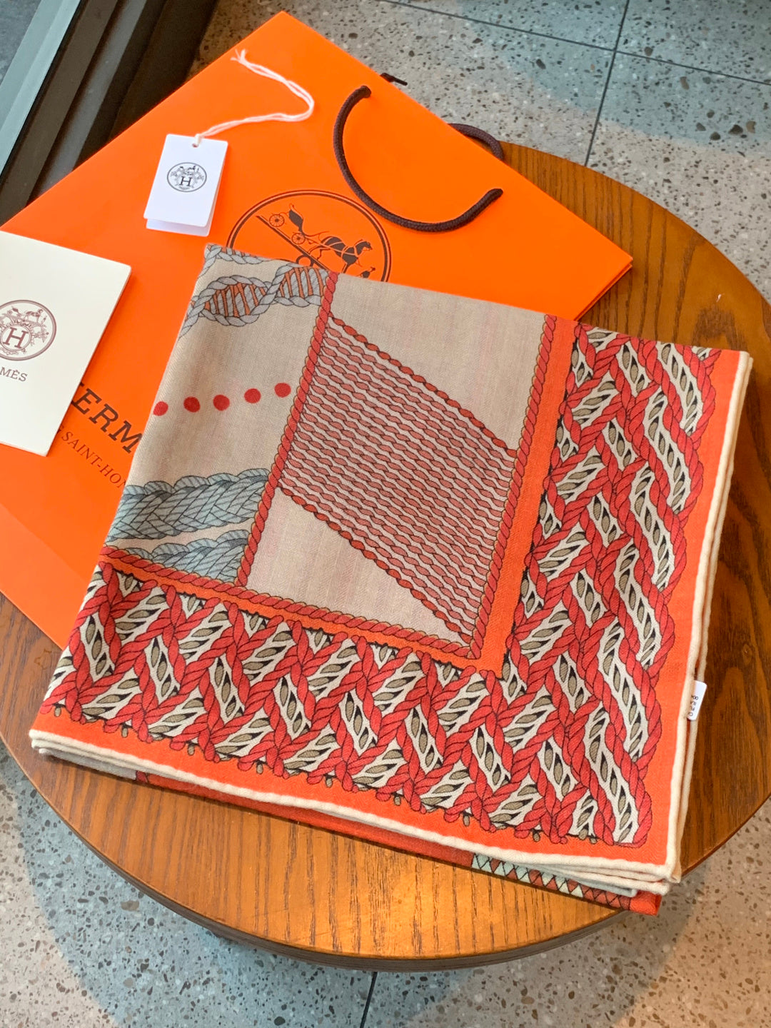 HERMES HERMES 25S SCARF 140 IN SILK 989535